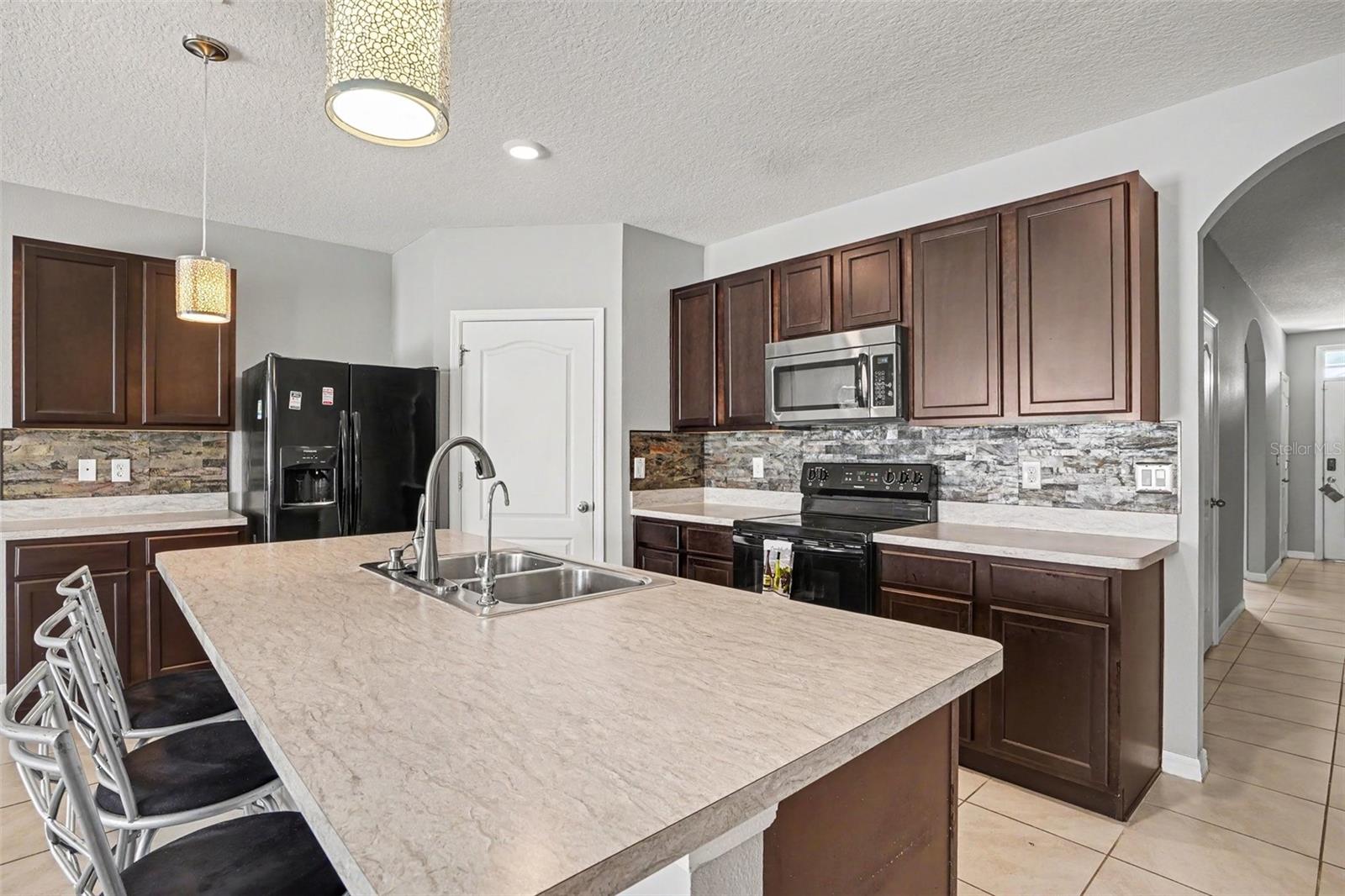911 WATERVILLE DR, AUBURNDALE, FL, 33823