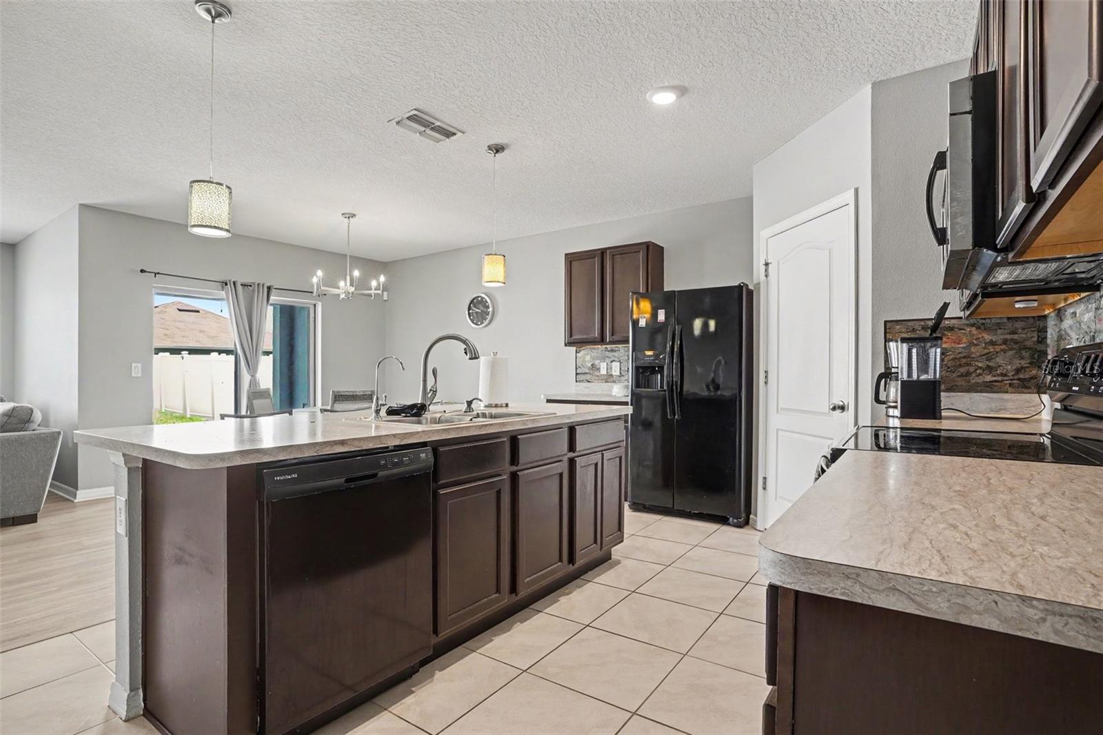 911 WATERVILLE DR, AUBURNDALE, FL, 33823