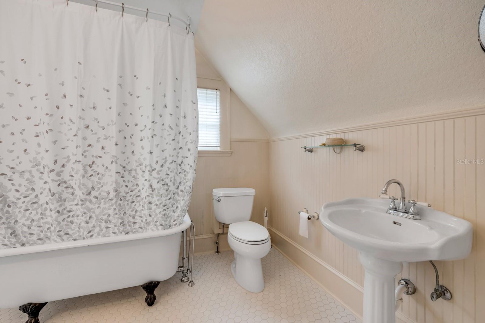 417 W MINNESOTA AVE, DELAND, FL, 32720