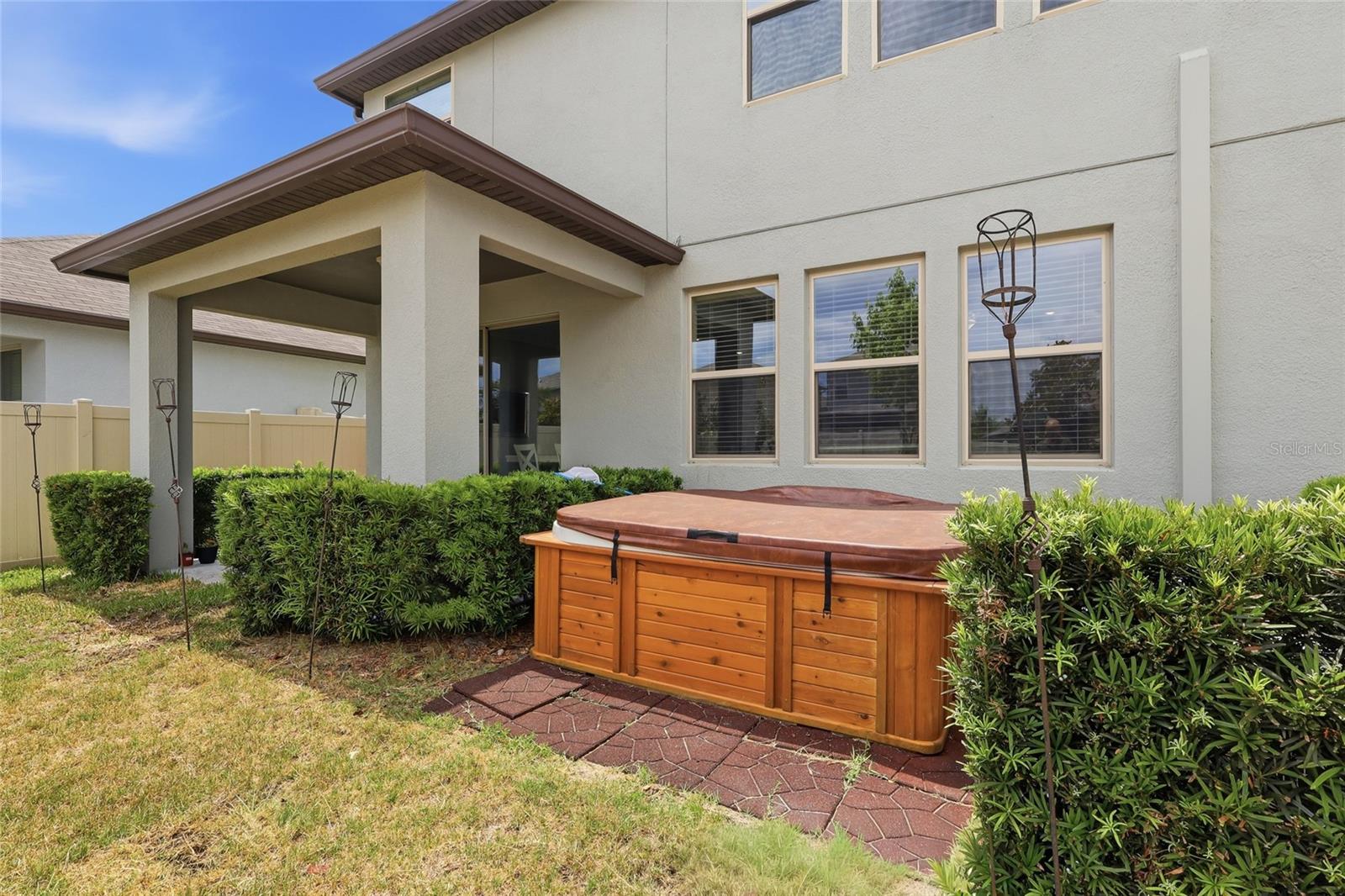 8882 FLOURISH DR, LAND O LAKES, FL, 34637