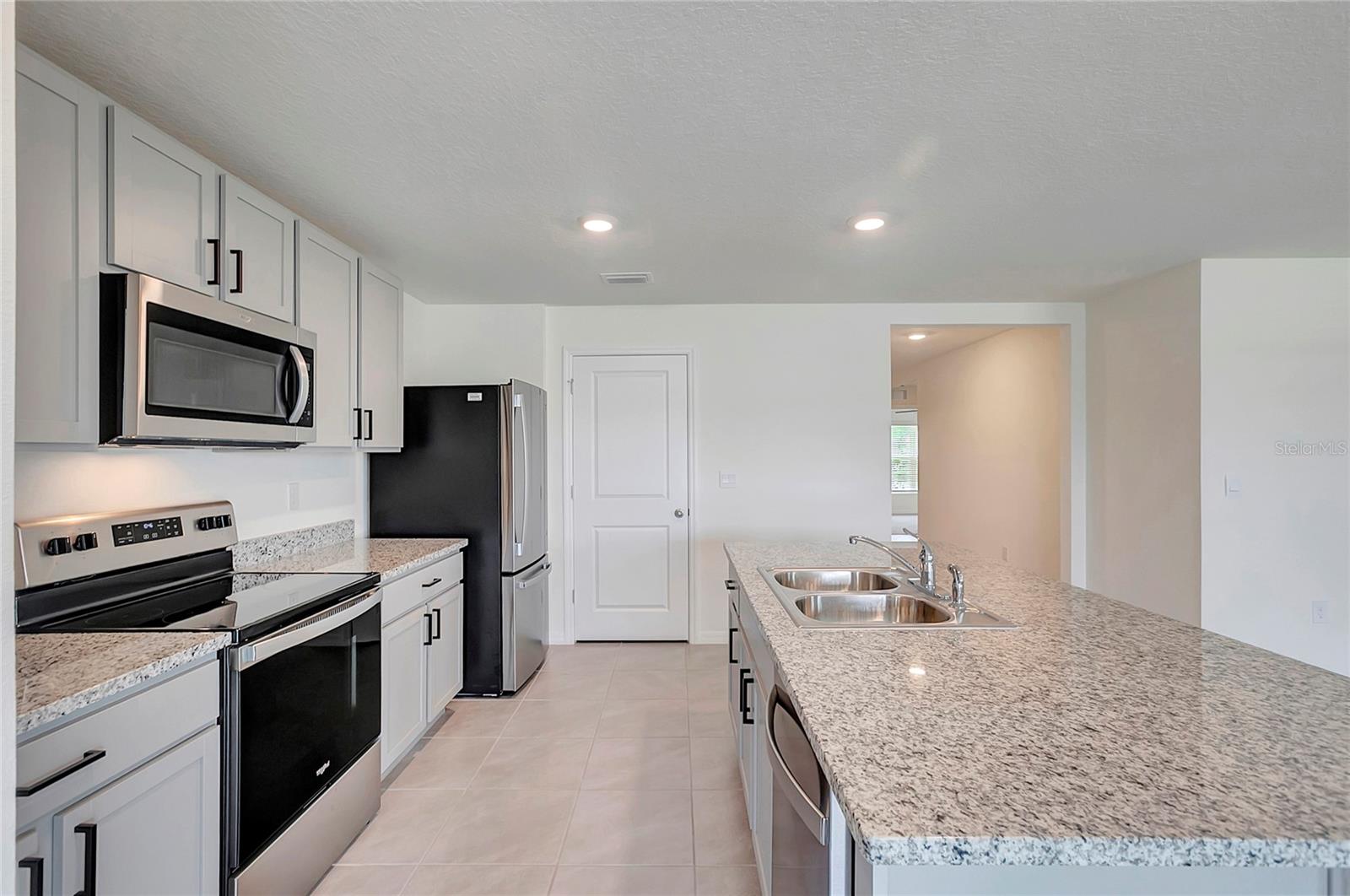 810 ACE OUTLAW AVE, RUSKIN, FL, 33570