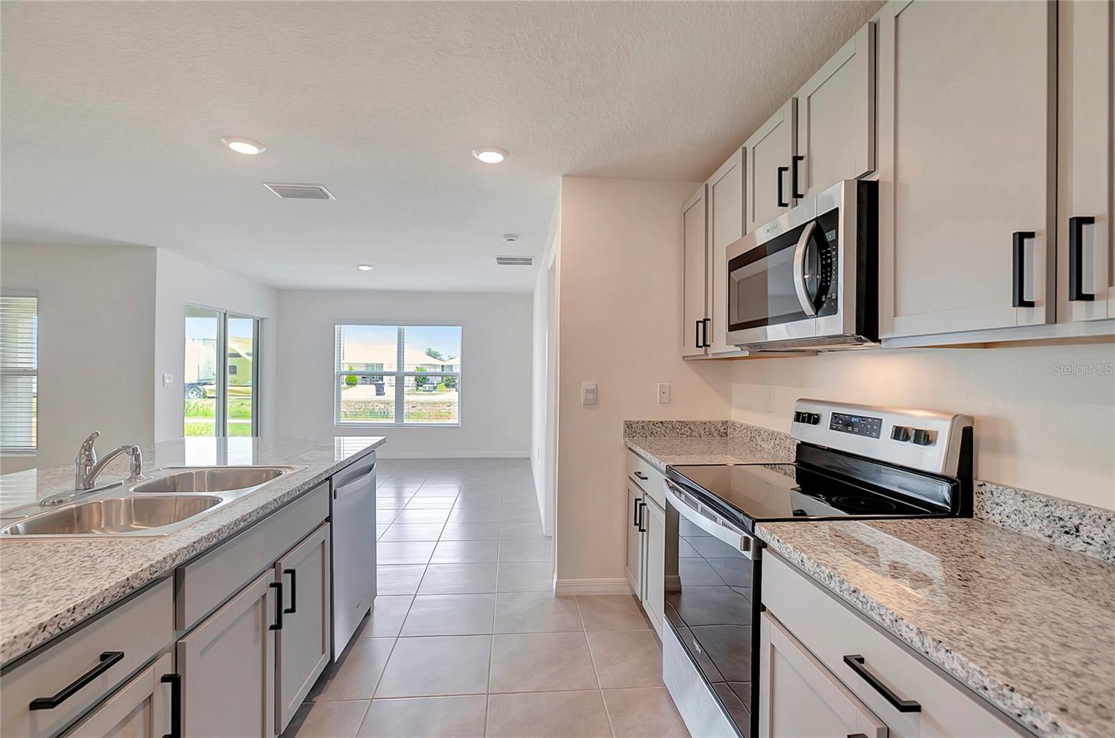 810 ACE OUTLAW AVE, RUSKIN, FL, 33570