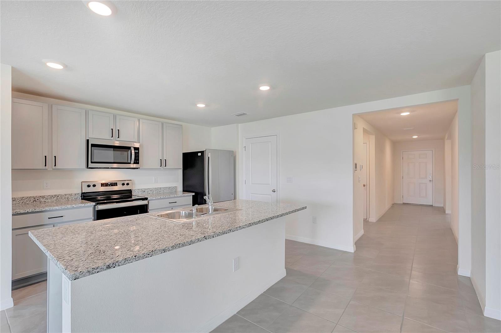 810 ACE OUTLAW AVE, RUSKIN, FL, 33570