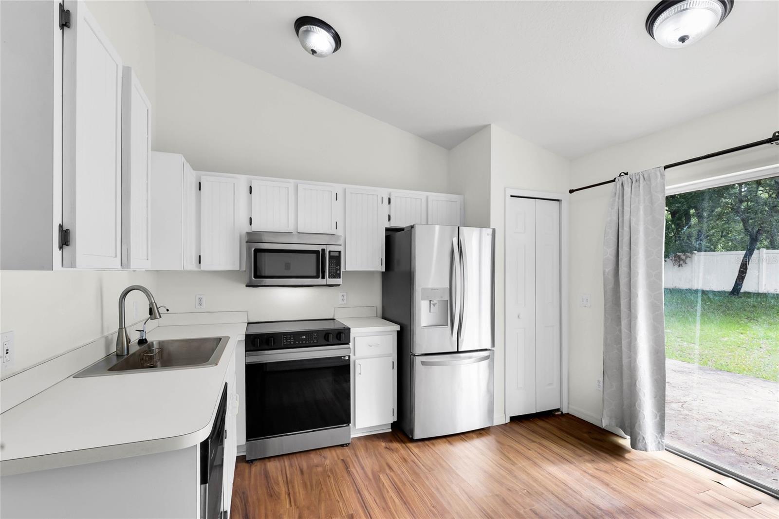 40206 PALM ST, LADY LAKE, FL, 32159