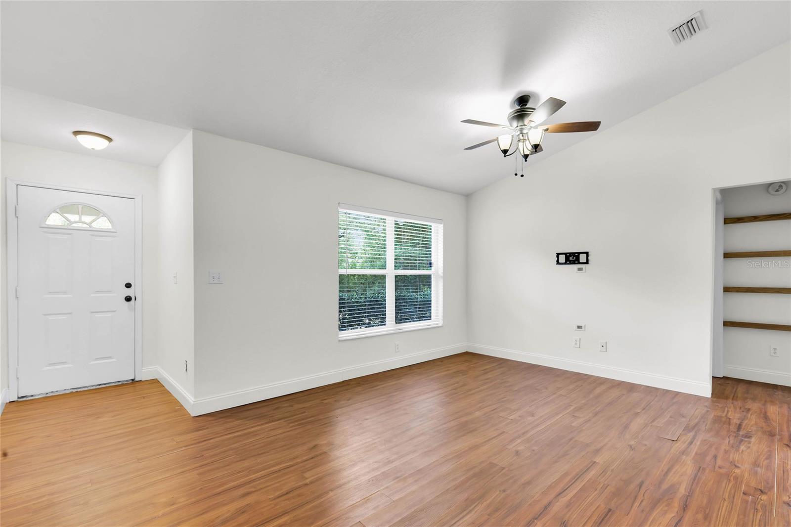 40206 PALM ST, LADY LAKE, FL, 32159