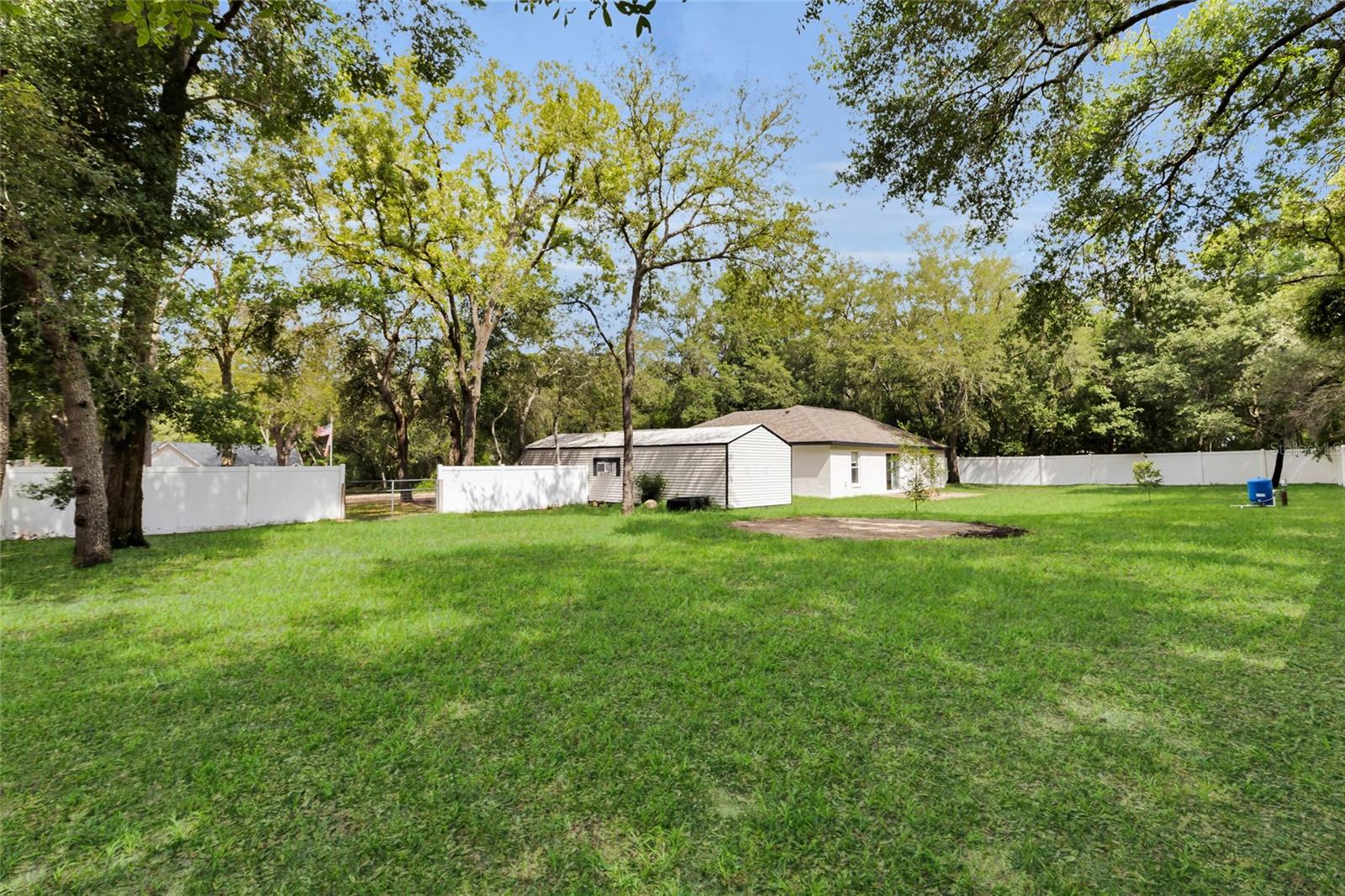 40206 PALM ST, LADY LAKE, FL, 32159