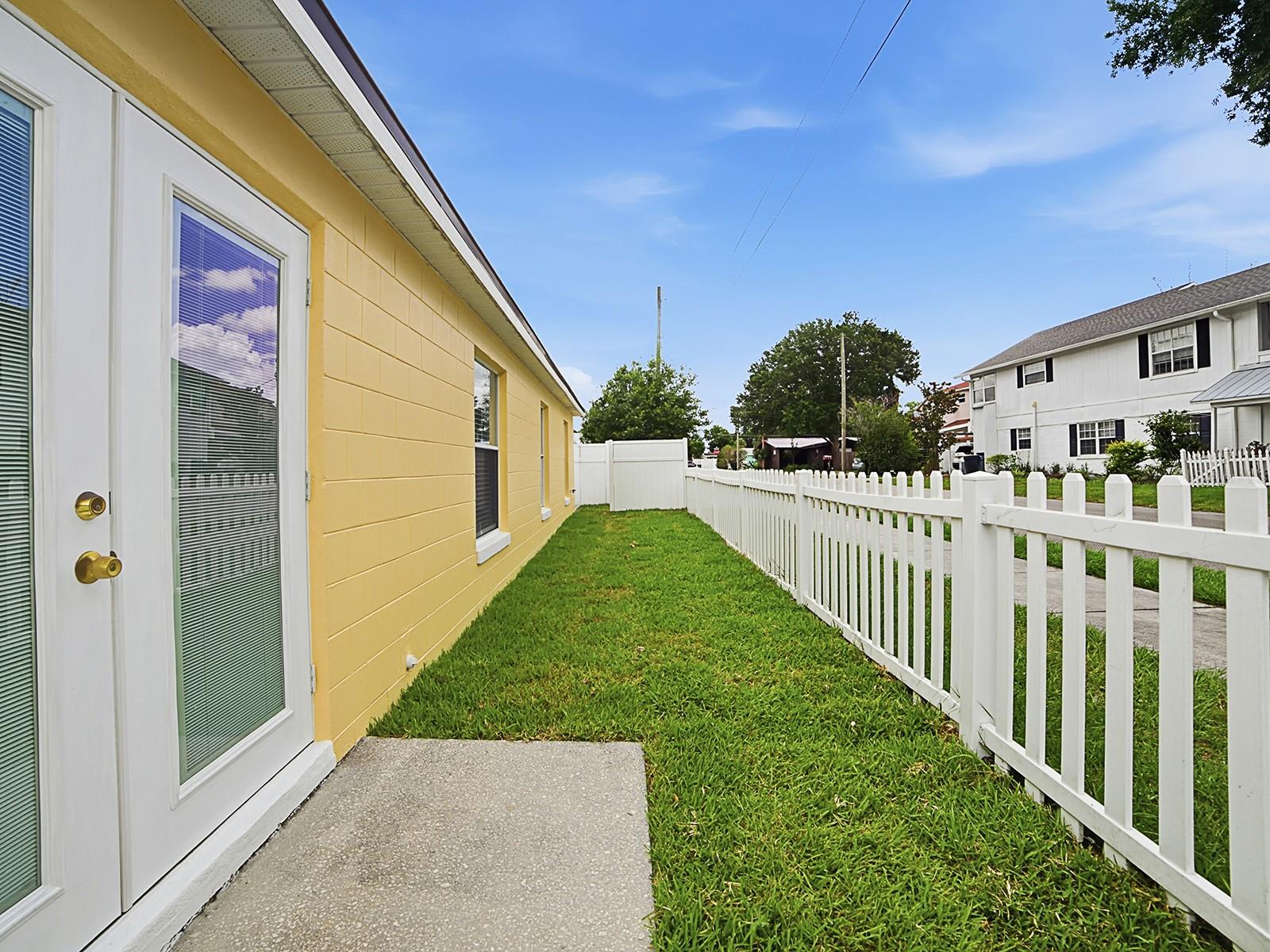 2741 S BROWN AVE, ORLANDO, FL, 32806