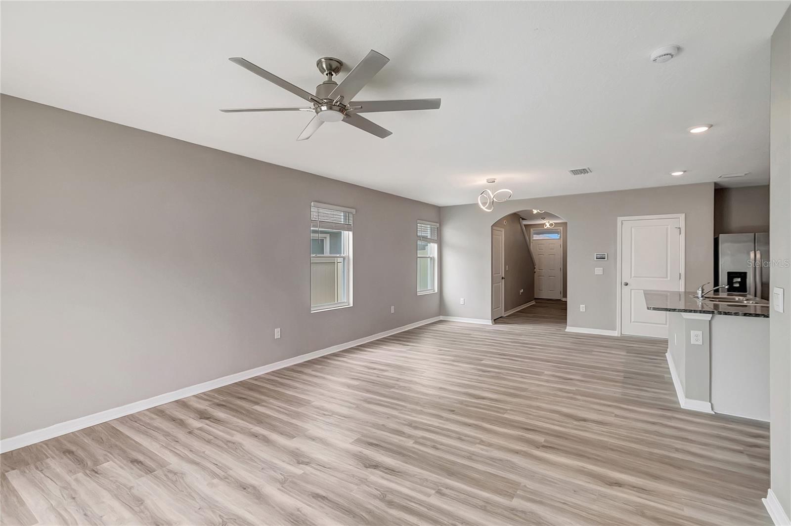17038 WAVE TRESSLE PL, WIMAUMA, FL, 33598