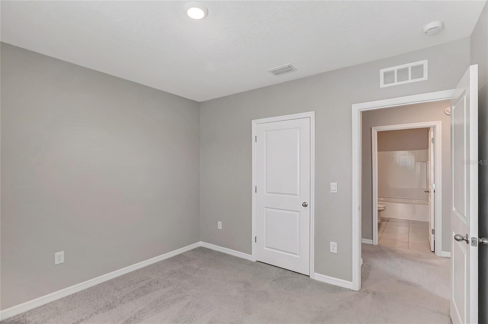 17038 WAVE TRESSLE PL, WIMAUMA, FL, 33598