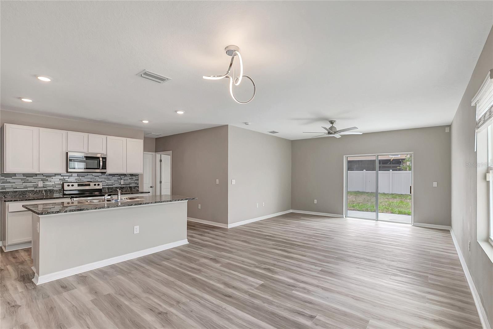 17038 WAVE TRESSLE PL, WIMAUMA, FL, 33598