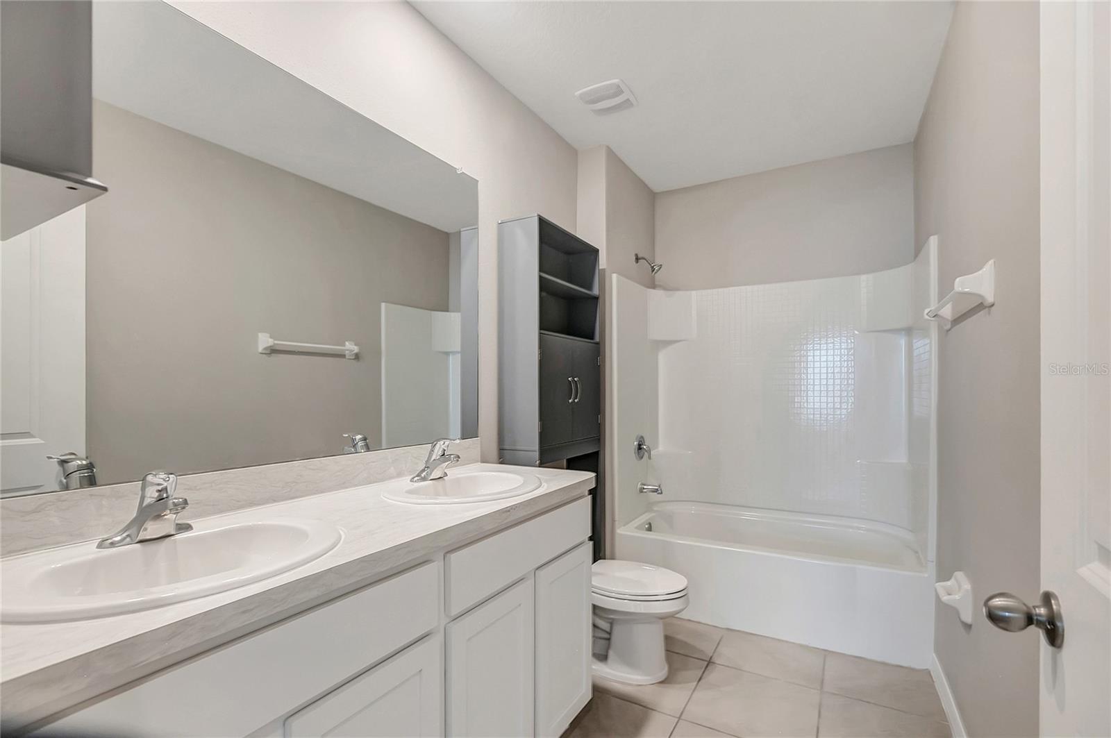 17038 WAVE TRESSLE PL, WIMAUMA, FL, 33598