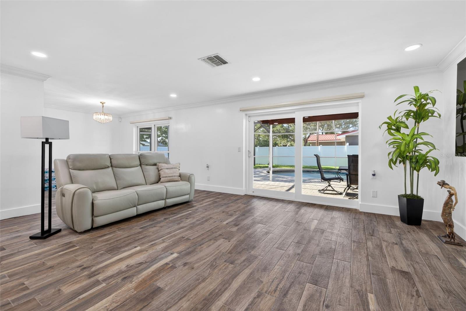 1501 N DAKOTA AVE NE, ST PETERSBURG, FL, 33703