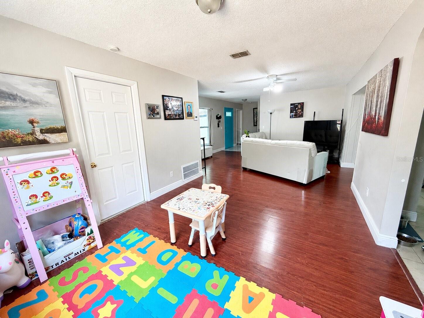 143 VALLEY CIR, BRANDON, FL, 33510