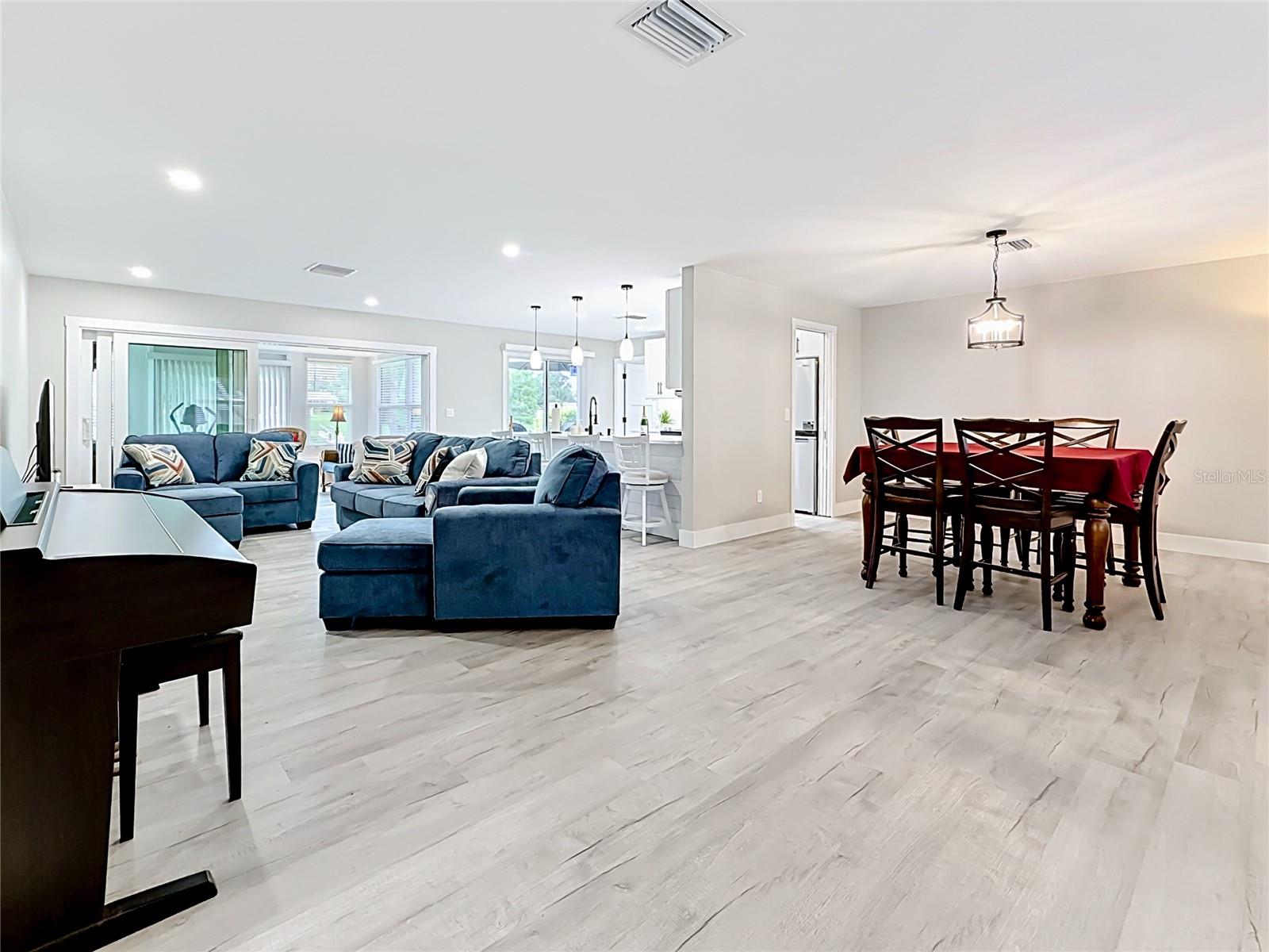 508 SHORE DR, LARGO, FL, 33771