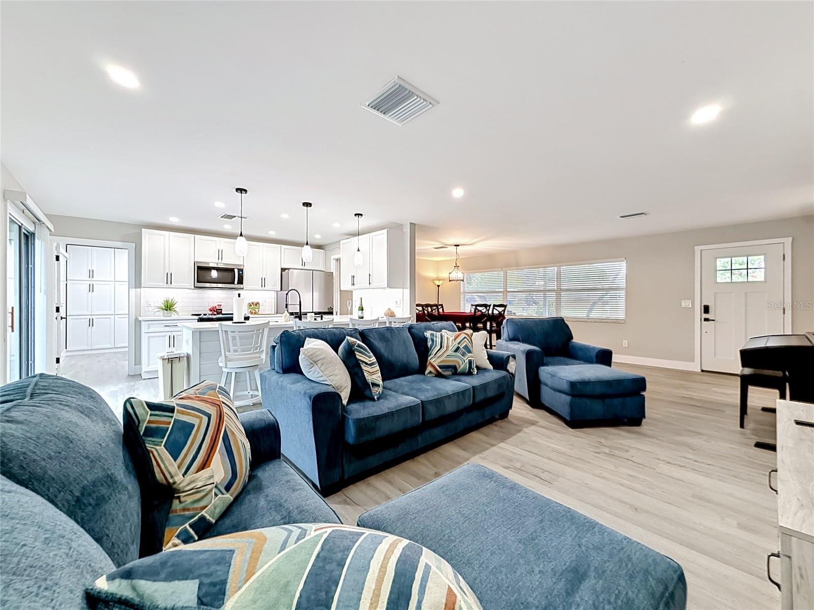 508 SHORE DR, LARGO, FL, 33771