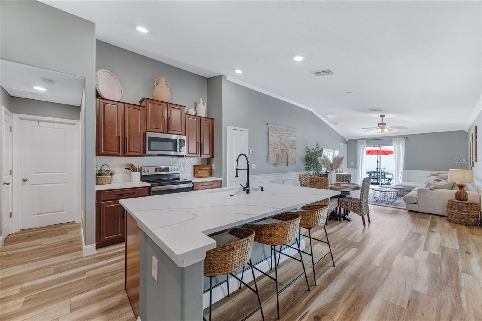 7235 SALT RIVER AVE, SUN CITY CENTER, FL, 33573