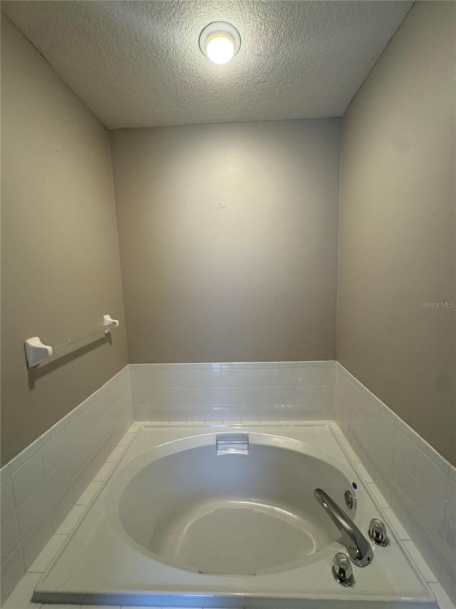 1837 ATLANTIC DR, RUSKIN, FL, 33570