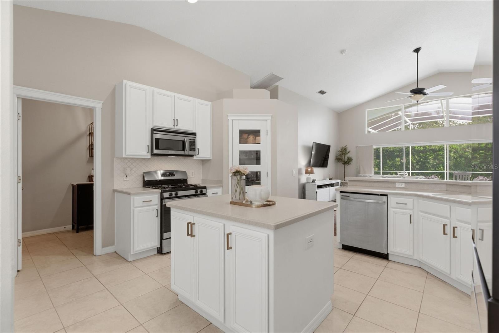 5826 HERONVIEW CRESCENT DR, LITHIA, FL, 33547