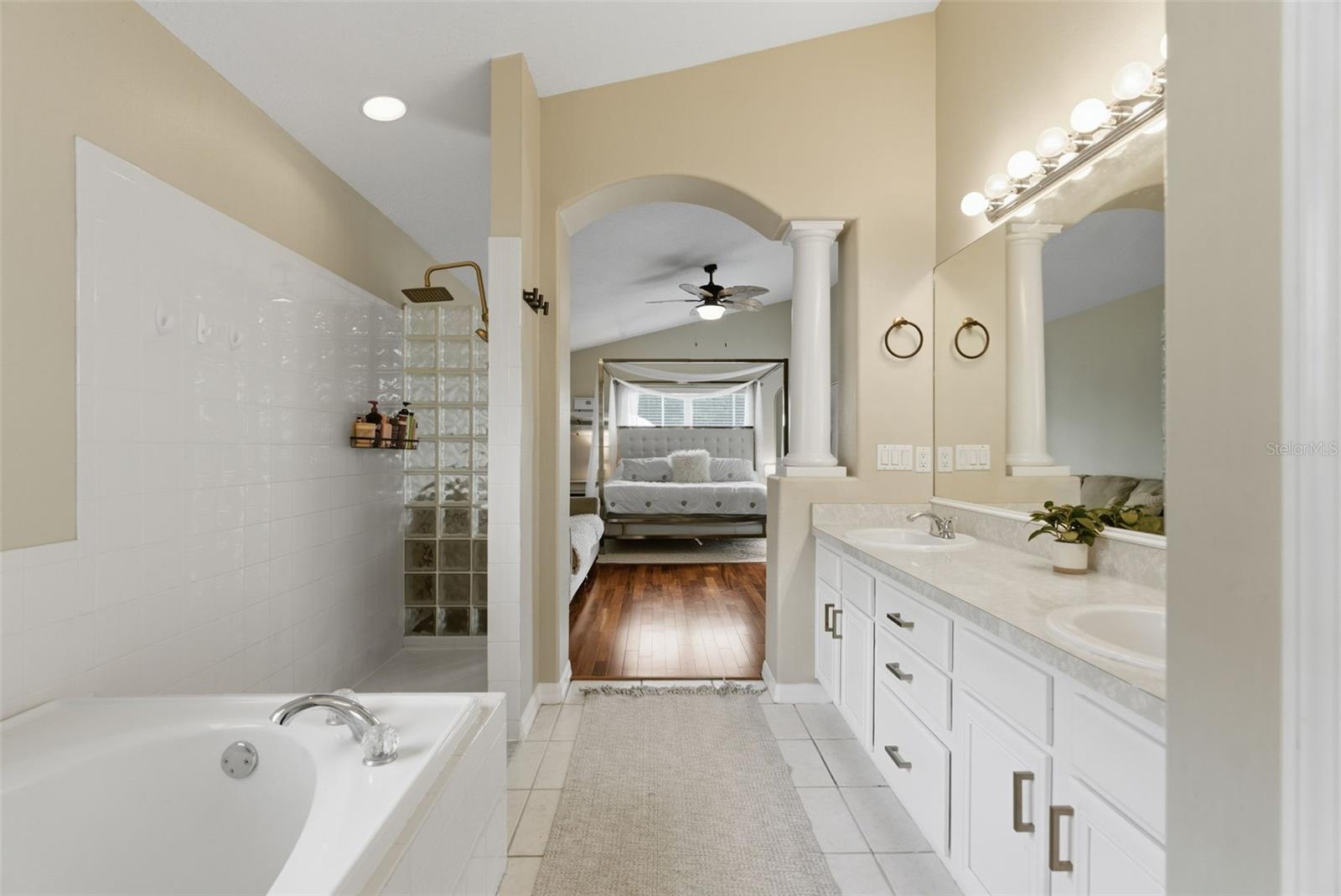5826 HERONVIEW CRESCENT DR, LITHIA, FL, 33547