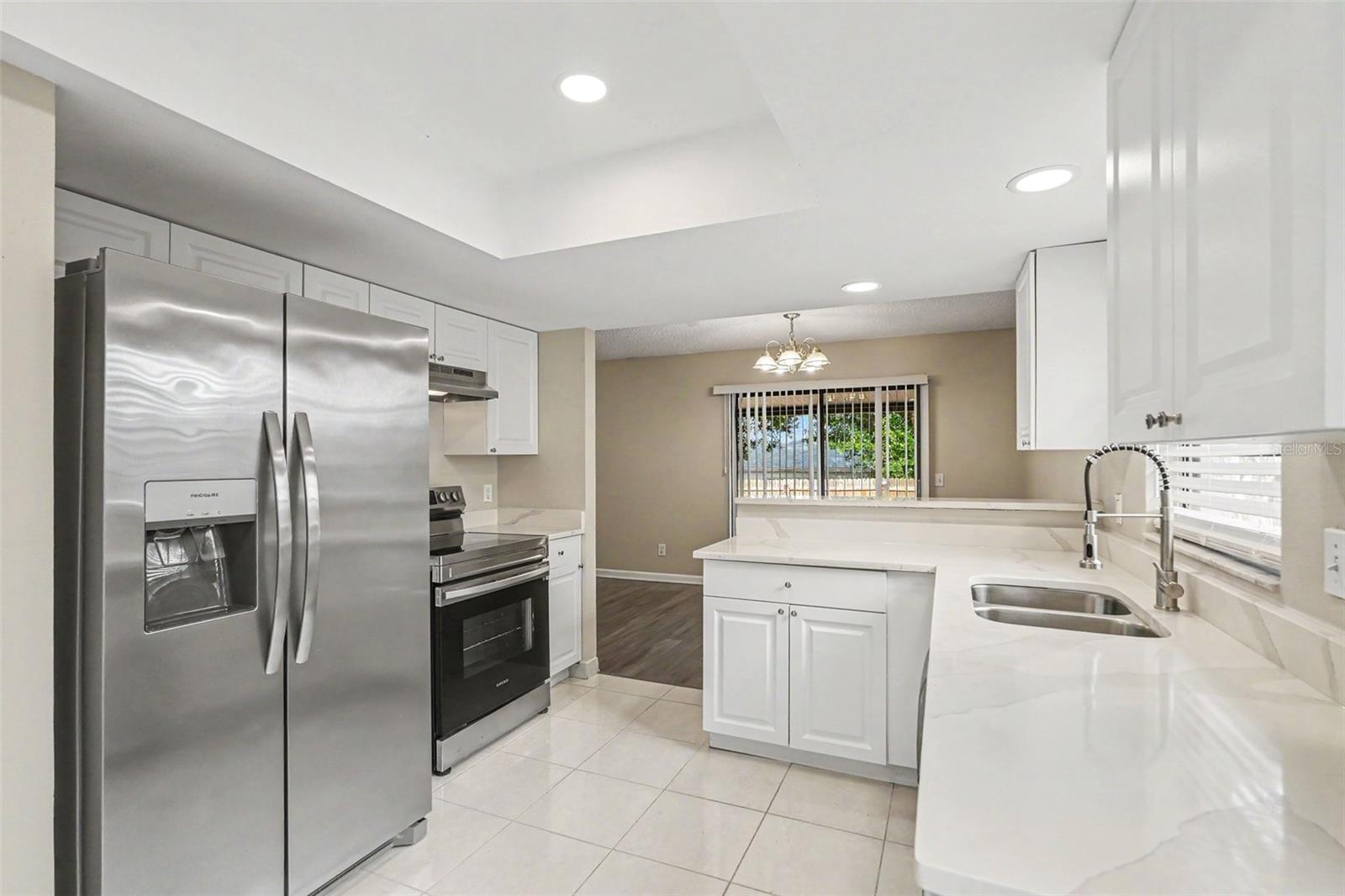 826 SUNRIDGE POINT DR, SEFFNER, FL, 33584