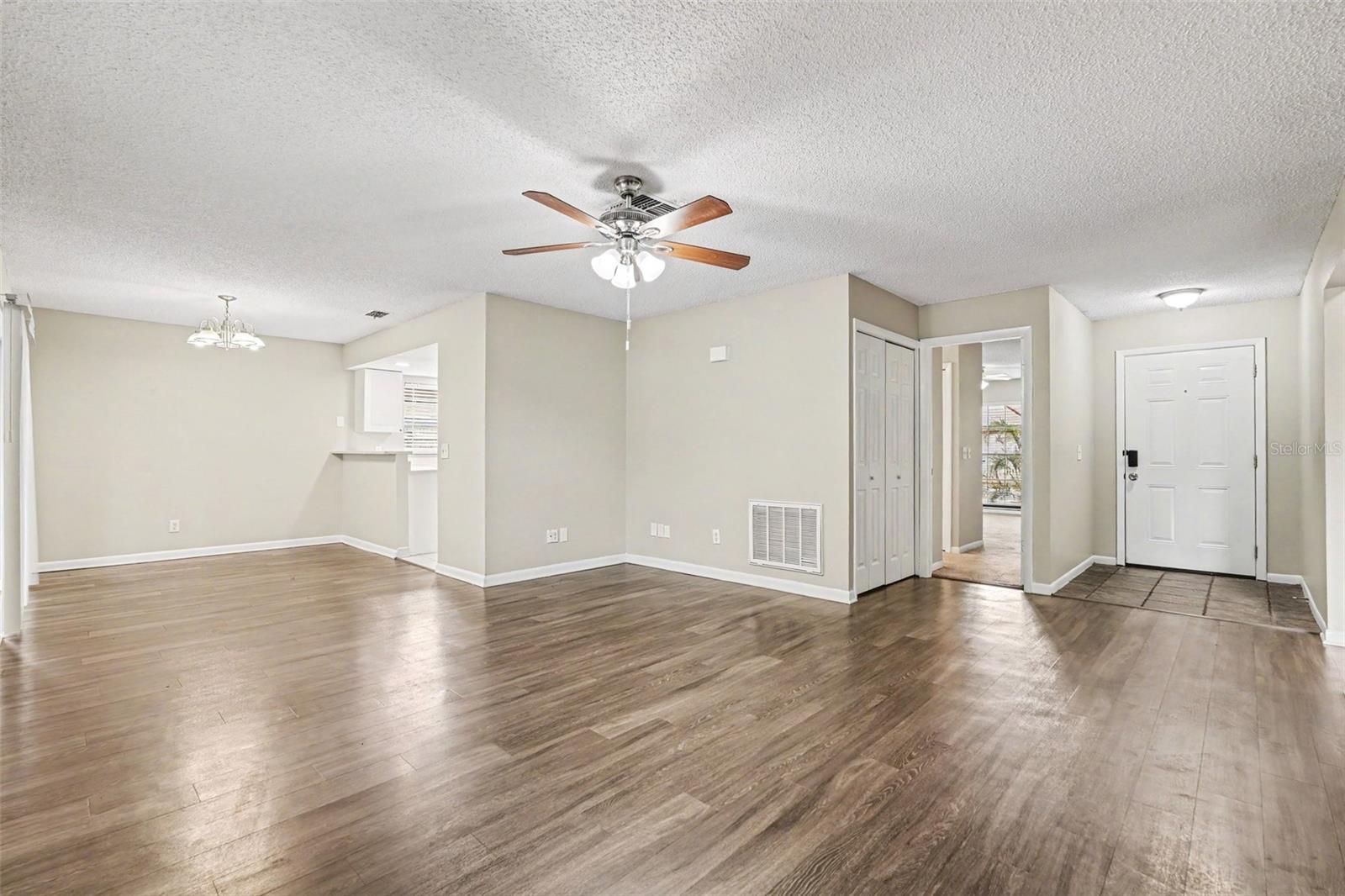 826 SUNRIDGE POINT DR, SEFFNER, FL, 33584