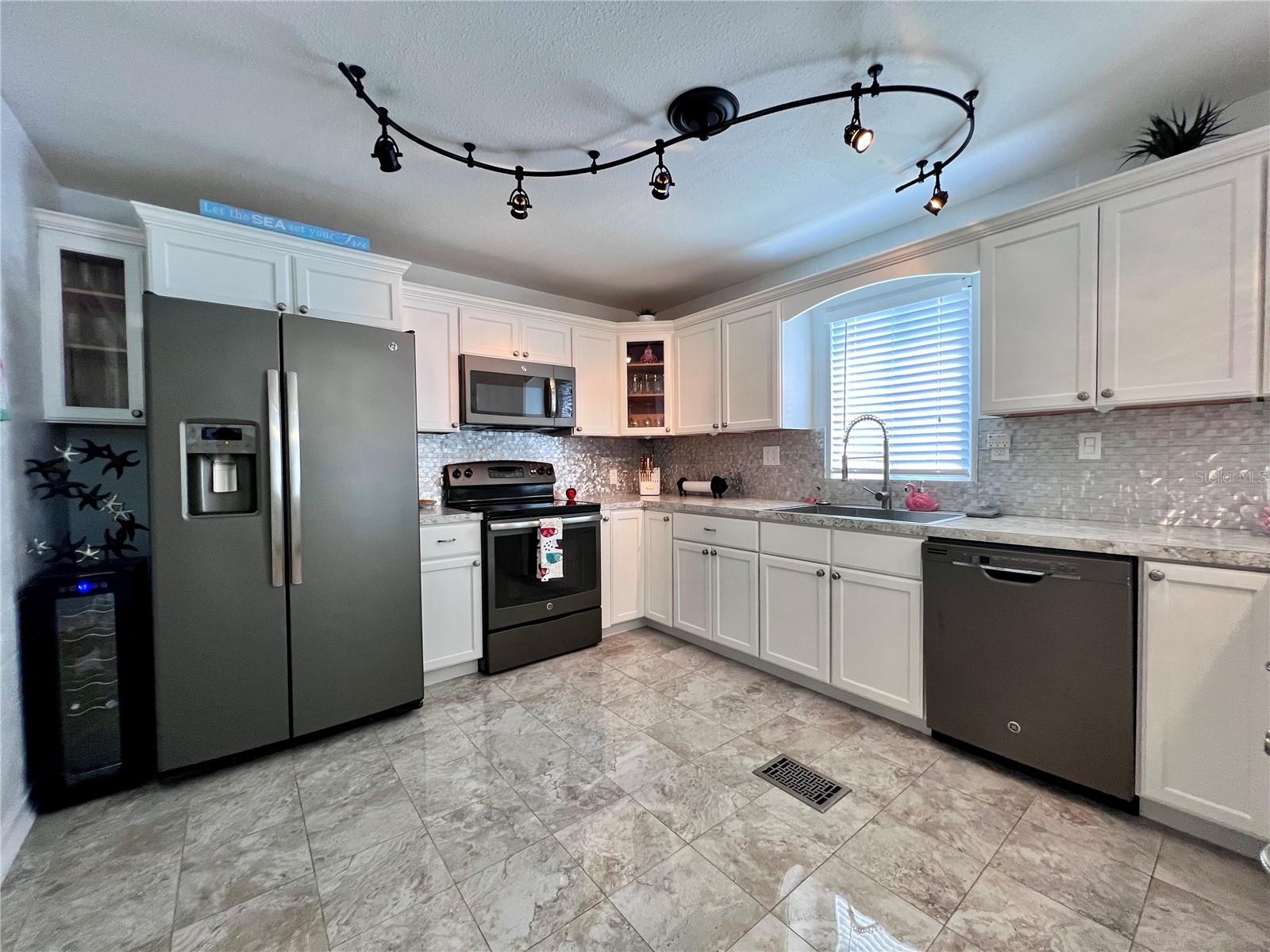 1100 BELCHER RD S #686, LARGO, FL, 33771