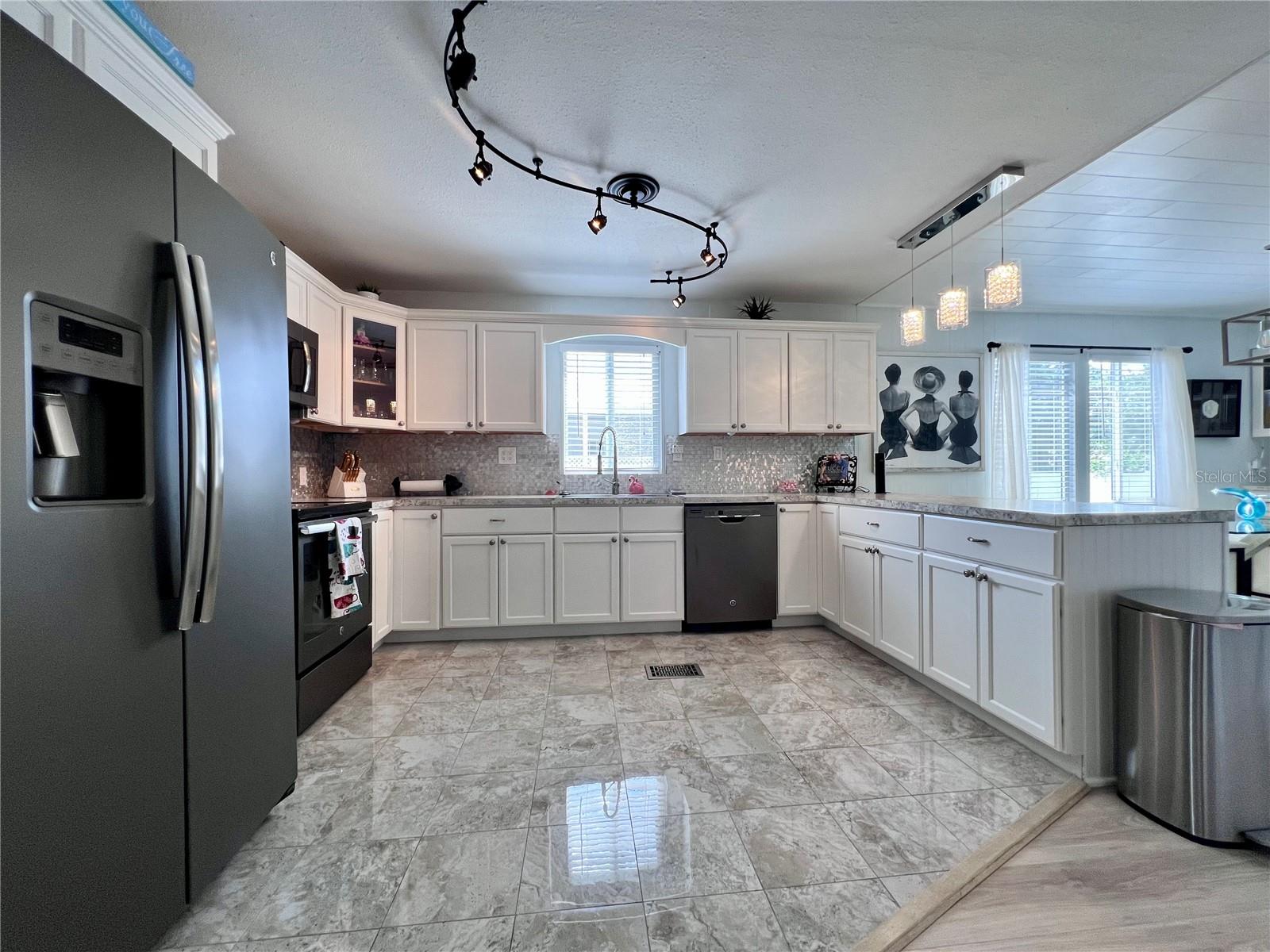 1100 BELCHER RD S #686, LARGO, FL, 33771