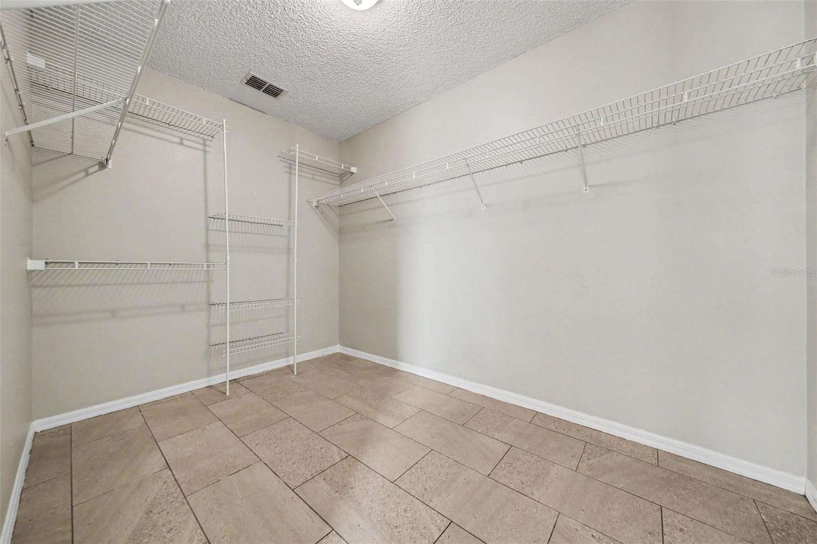 2710 LORRAINE DR, LEESBURG, FL, 34748