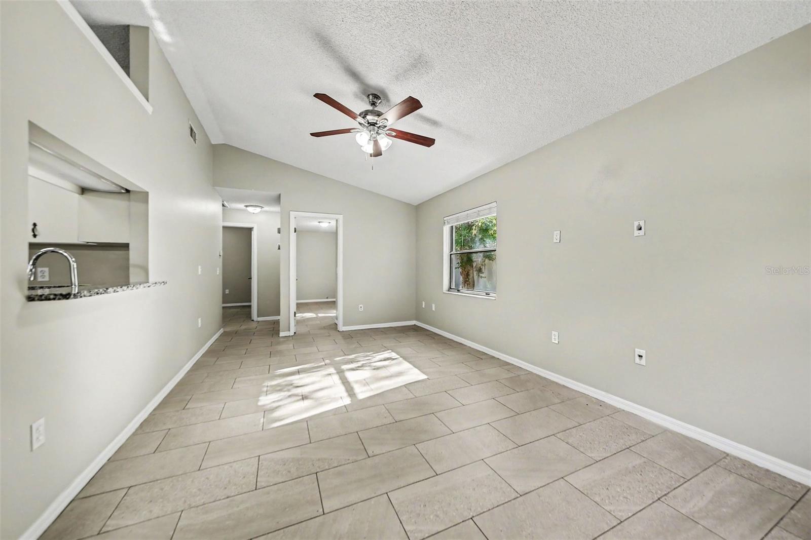 2710 LORRAINE DR, LEESBURG, FL, 34748