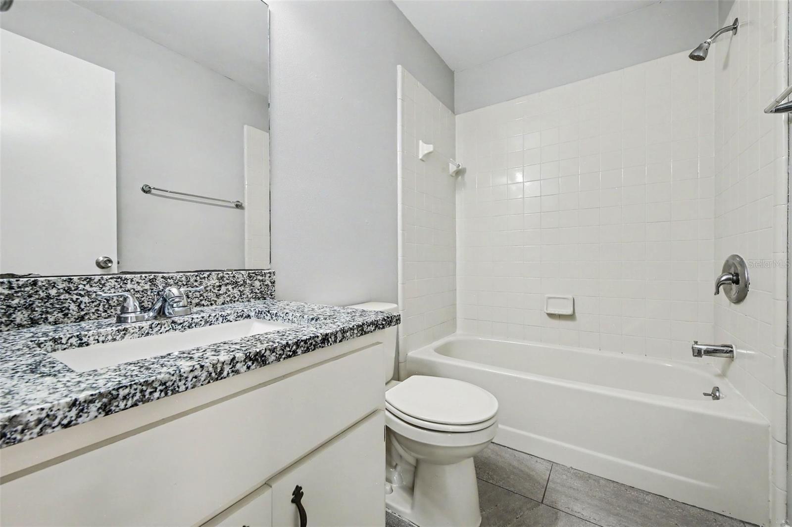 2710 LORRAINE DR, LEESBURG, FL, 34748