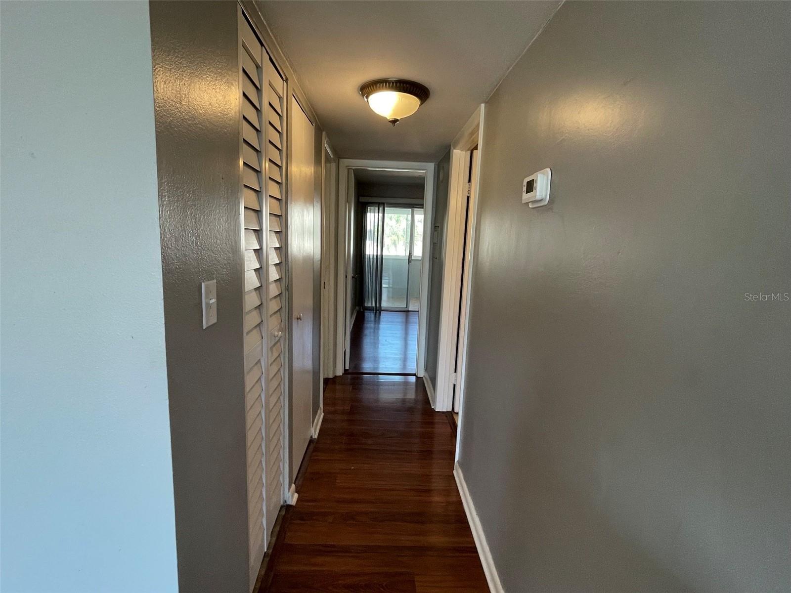 208 NE MONROE CIR N #307, ST PETERSBURG, FL, 33702