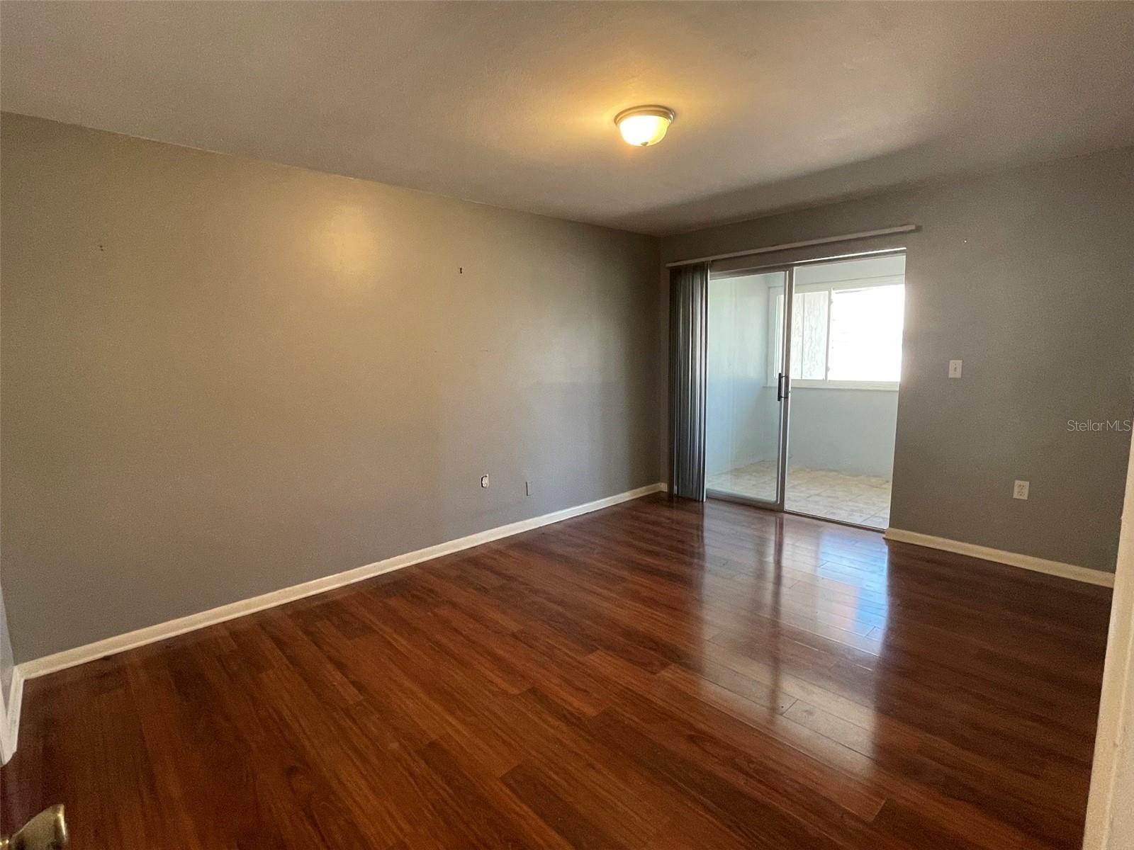 208 NE MONROE CIR N #307, ST PETERSBURG, FL, 33702