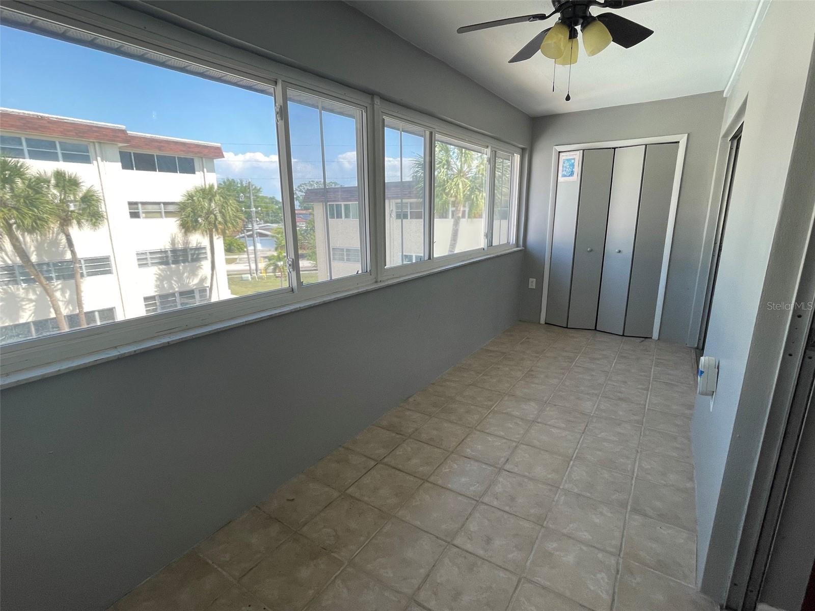 208 NE MONROE CIR N #307, ST PETERSBURG, FL, 33702