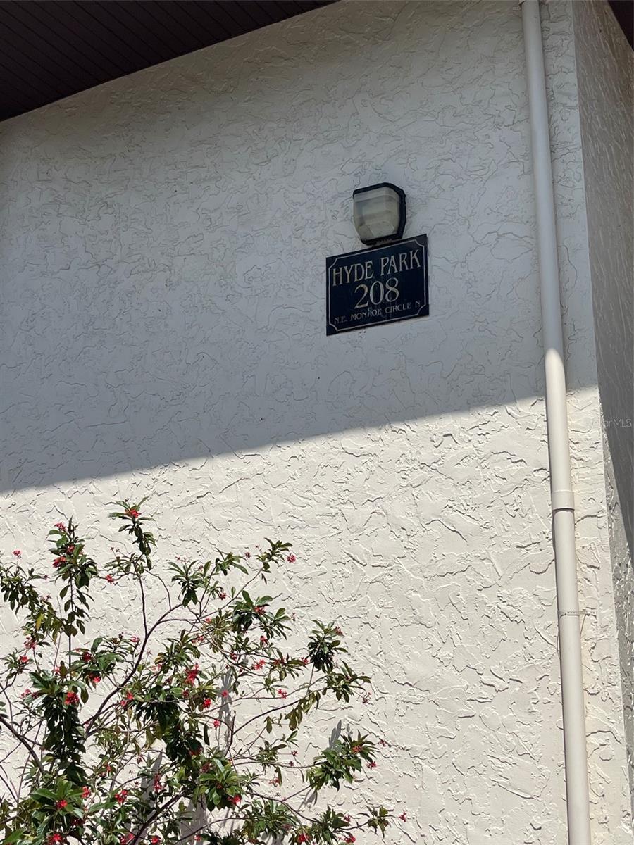 208 NE MONROE CIR N #307, ST PETERSBURG, FL, 33702