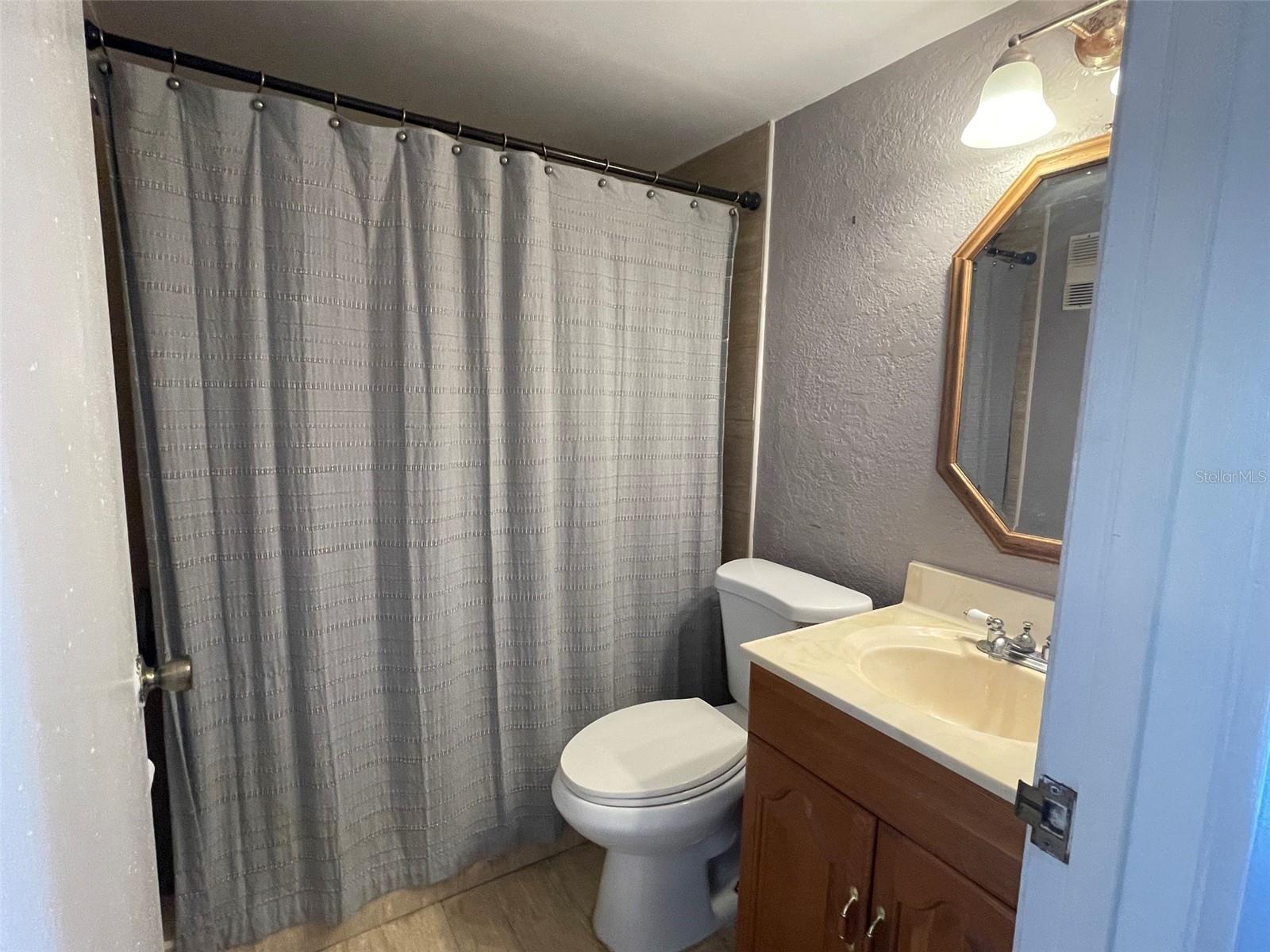 208 NE MONROE CIR N #307, ST PETERSBURG, FL, 33702