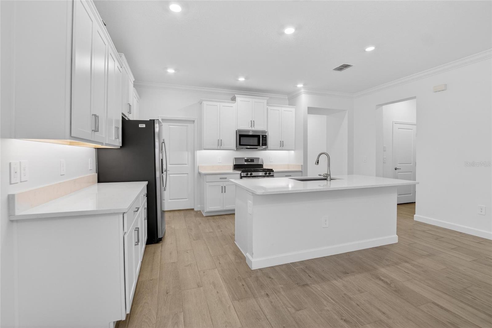 17403 HOLLY WELL AVE, WIMAUMA, FL, 33598
