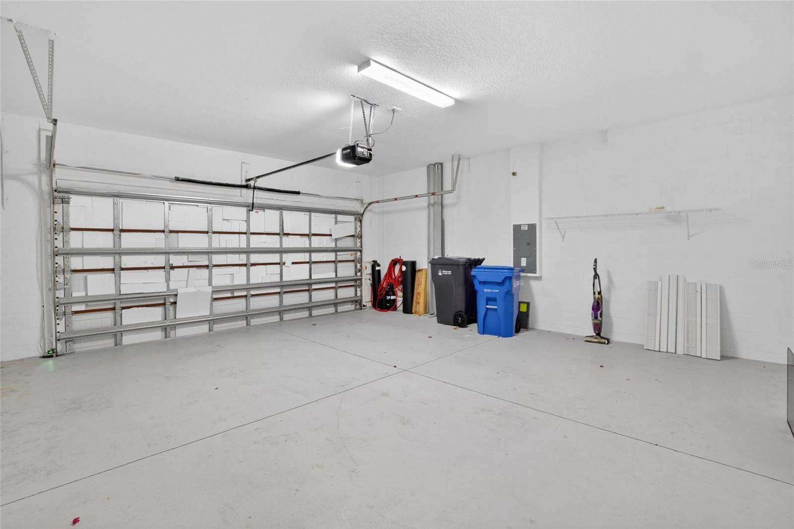 17403 HOLLY WELL AVE, WIMAUMA, FL, 33598
