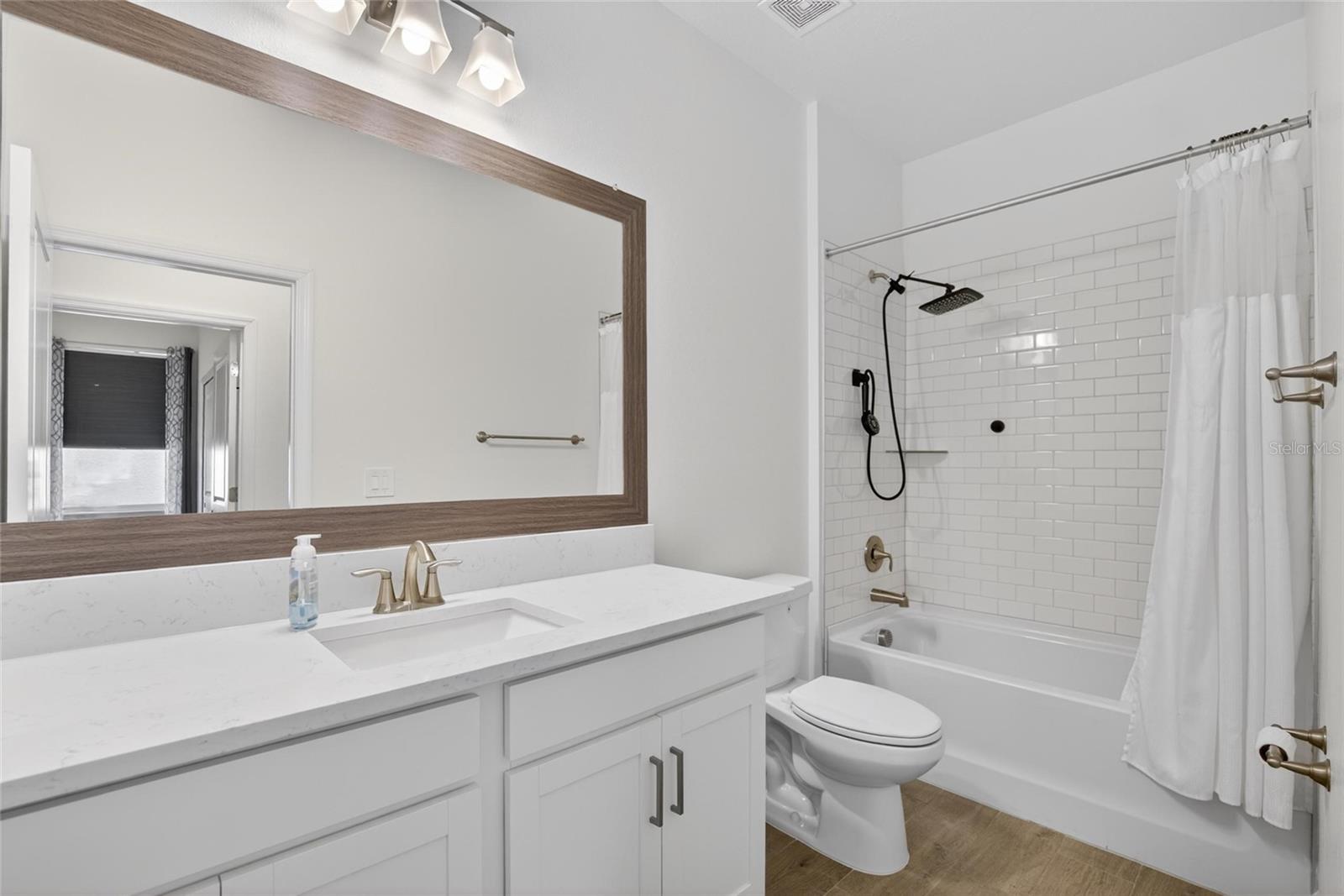 17403 HOLLY WELL AVE, WIMAUMA, FL, 33598