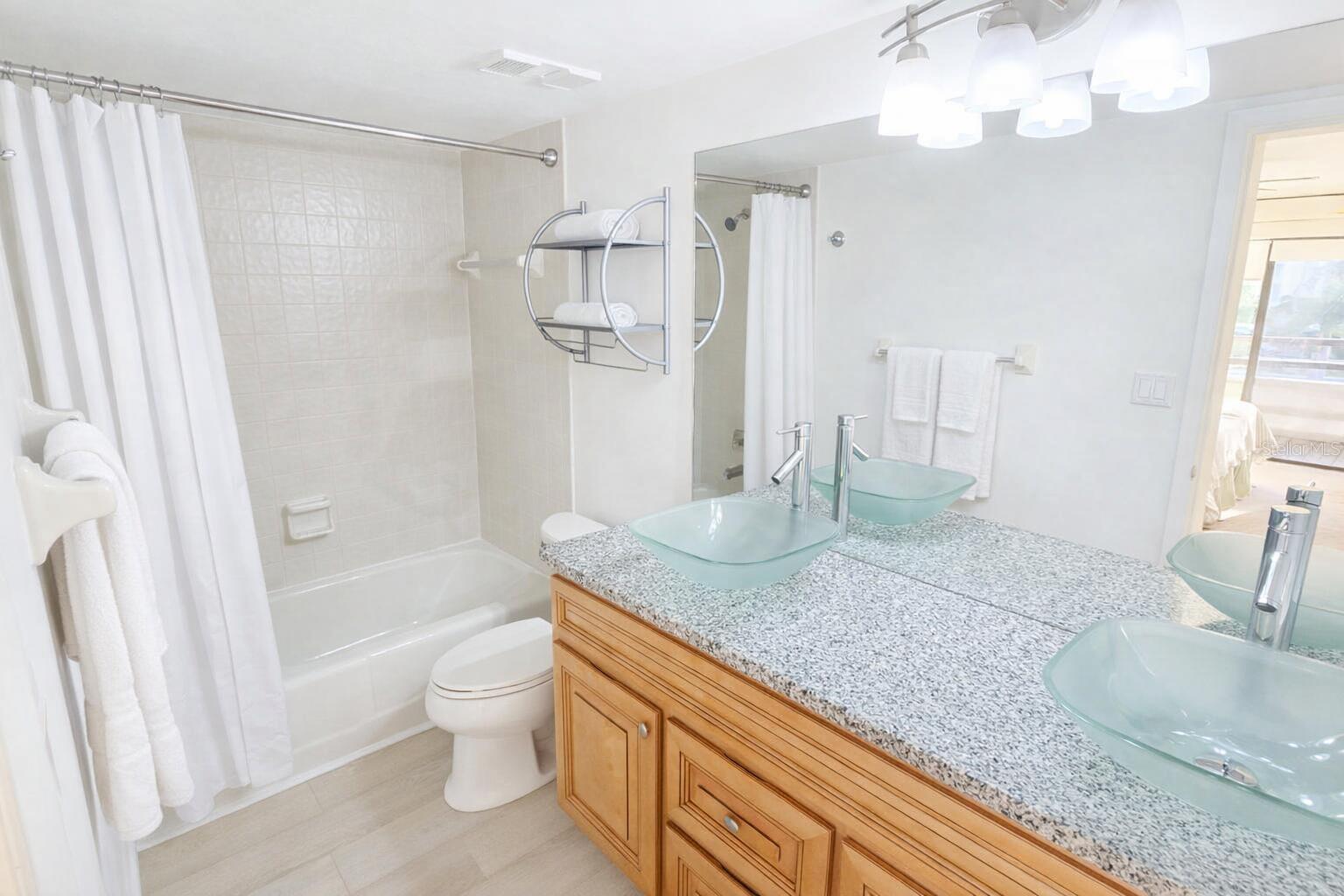 106 1ST ST E #215, ST PETERSBURG, FL, 33715