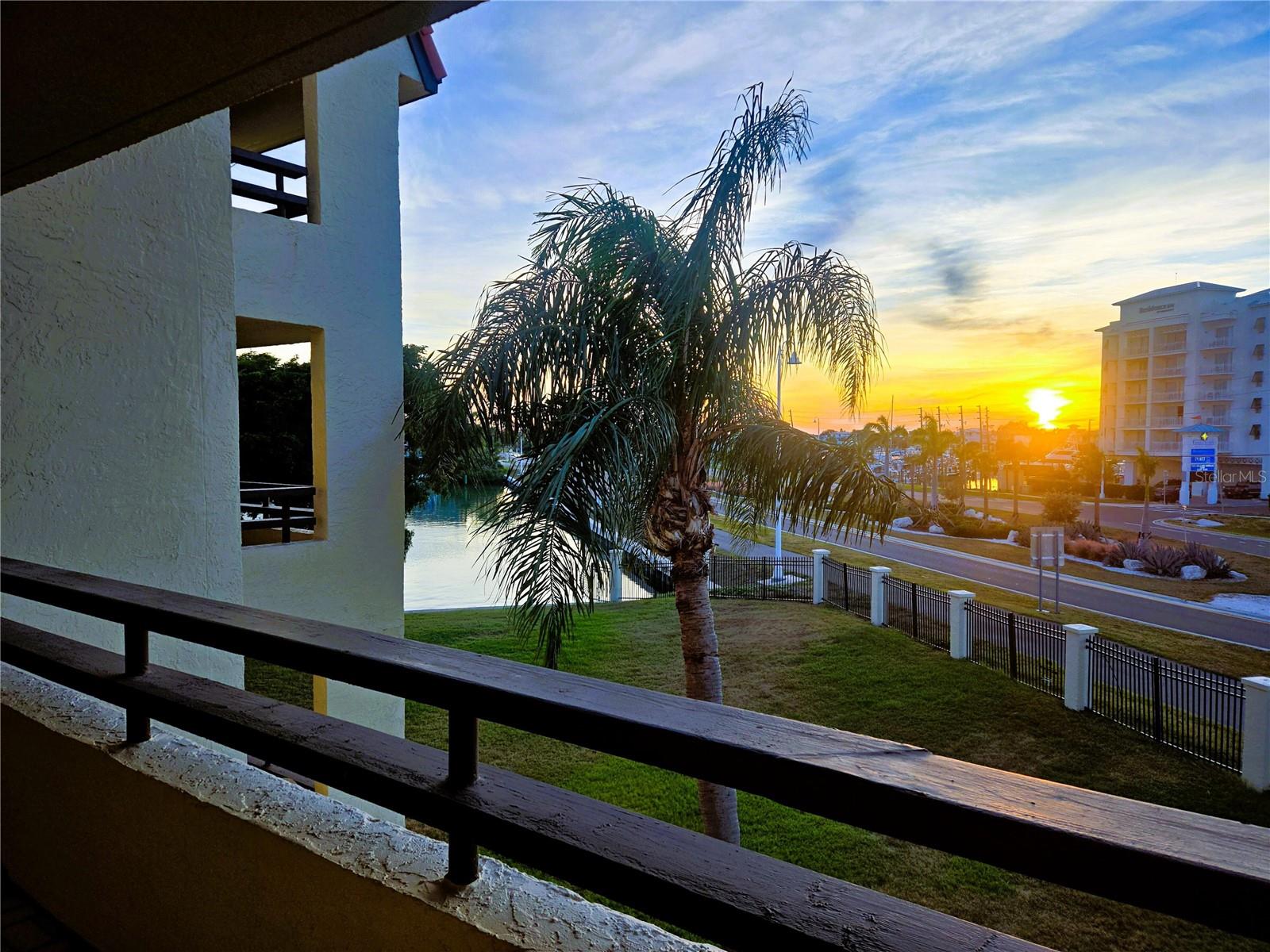 106 1ST ST E #215, ST PETERSBURG, FL, 33715