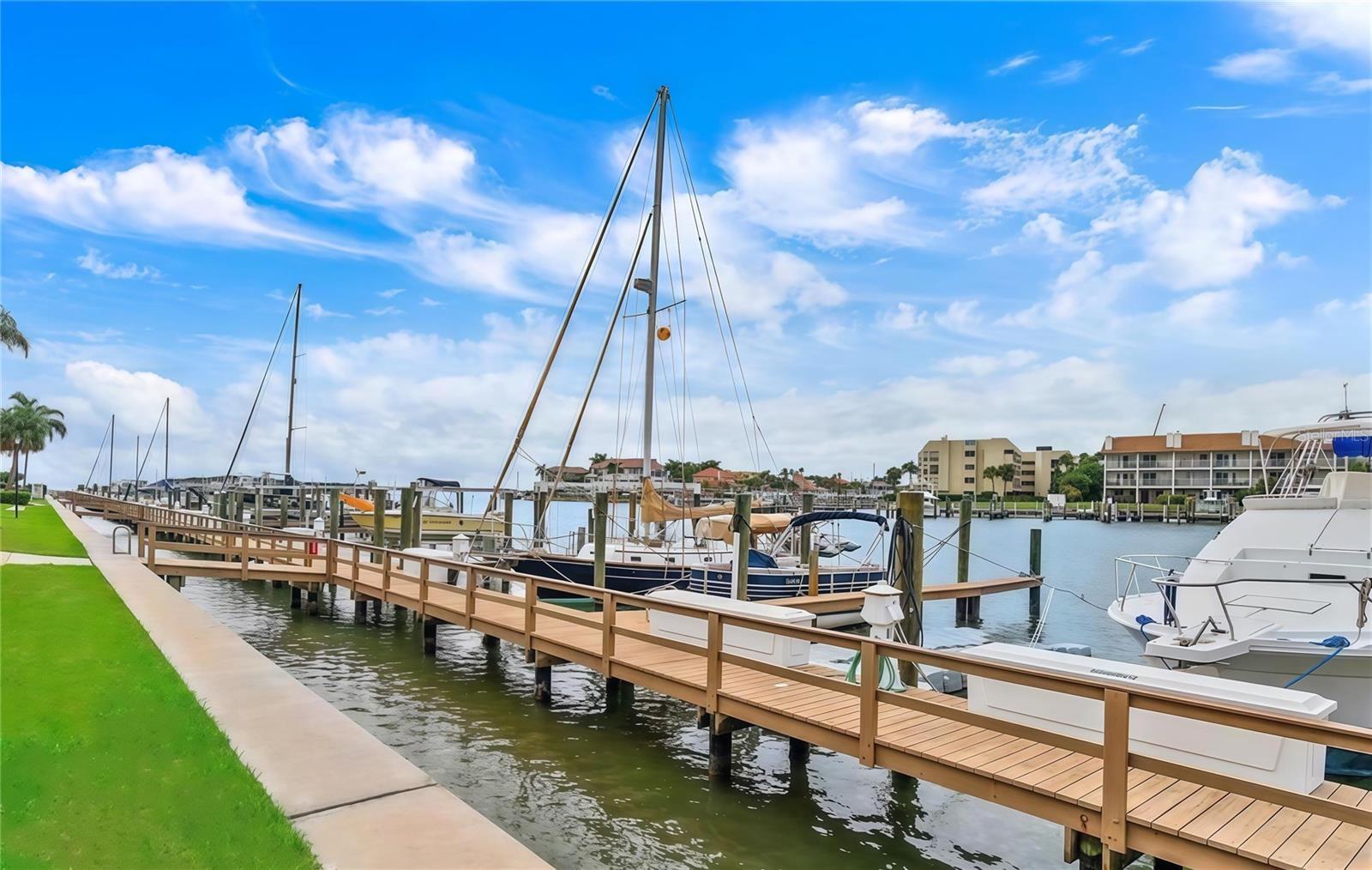 106 1ST ST E #215, ST PETERSBURG, FL, 33715