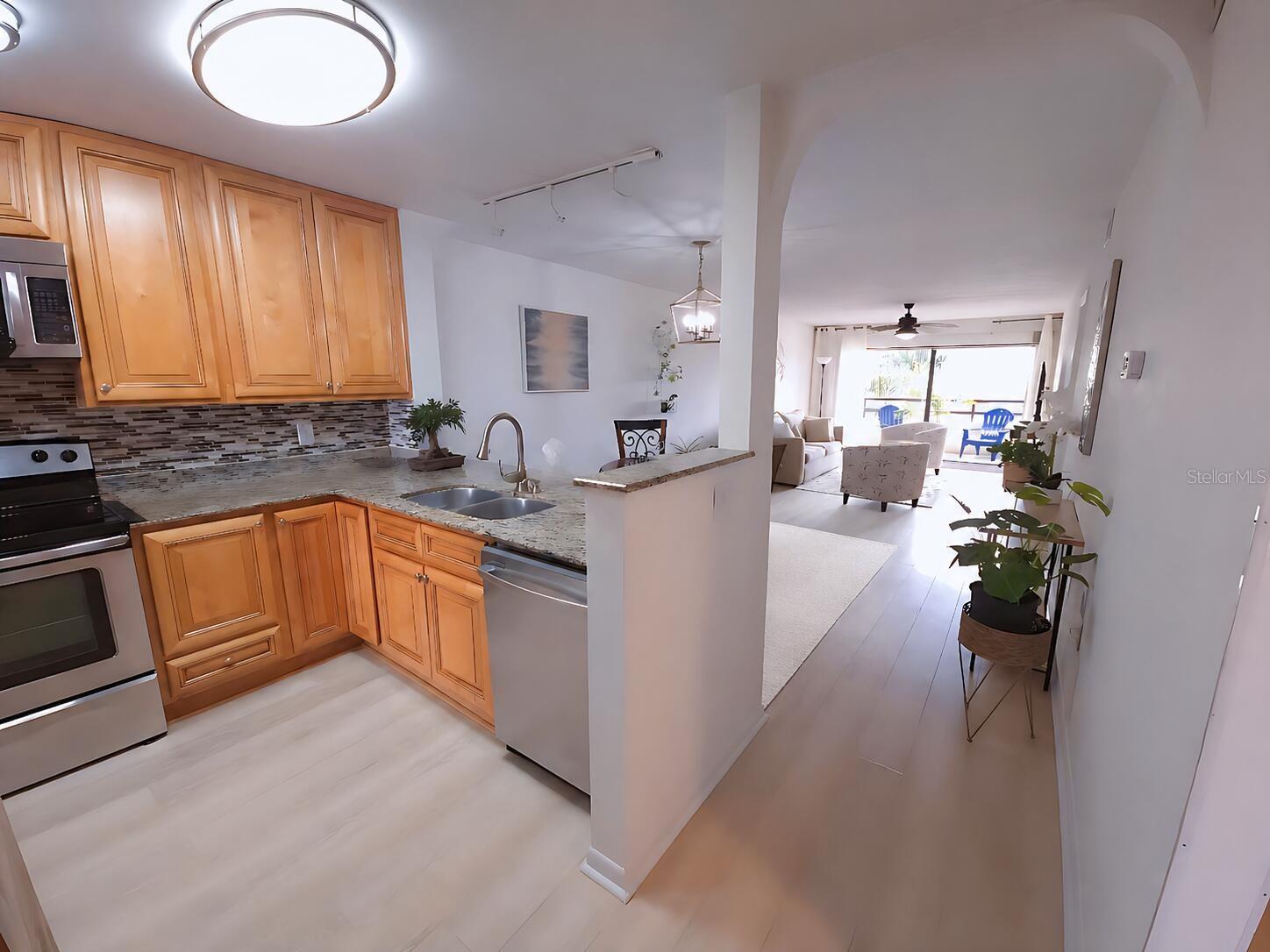 106 1ST ST E #215, ST PETERSBURG, FL, 33715