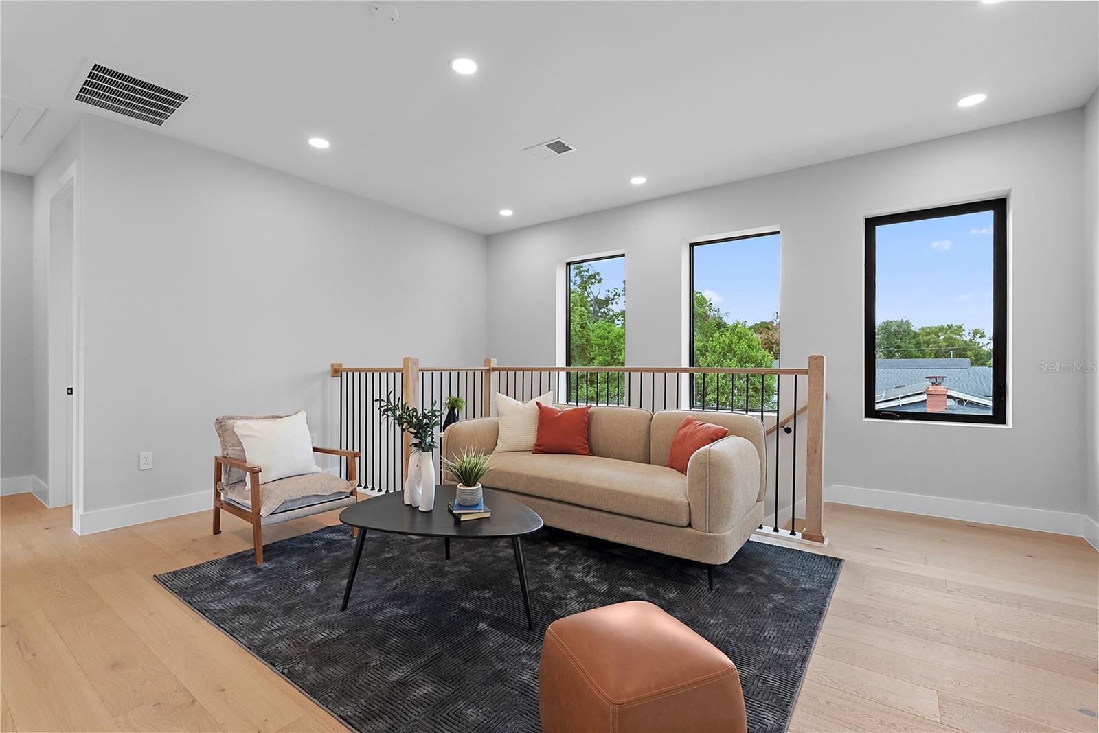 1000 N FOREST AVE, ORLANDO, FL, 32803