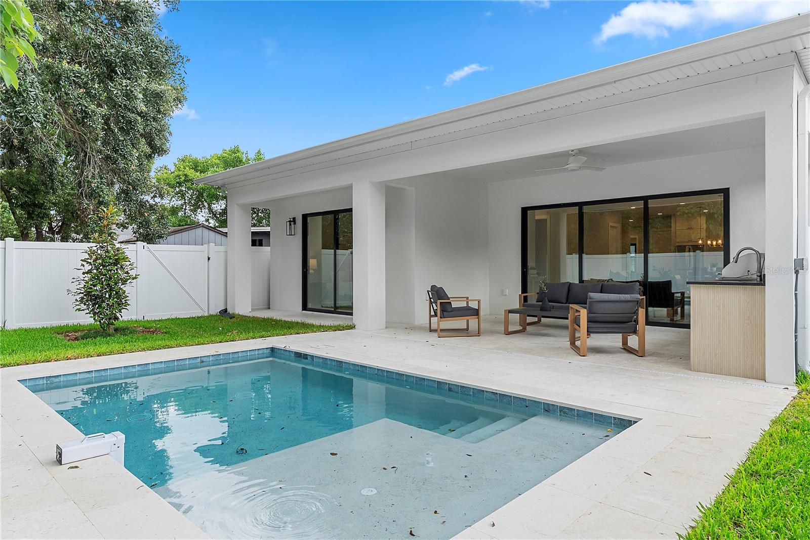 1000 N FOREST AVE, ORLANDO, FL, 32803