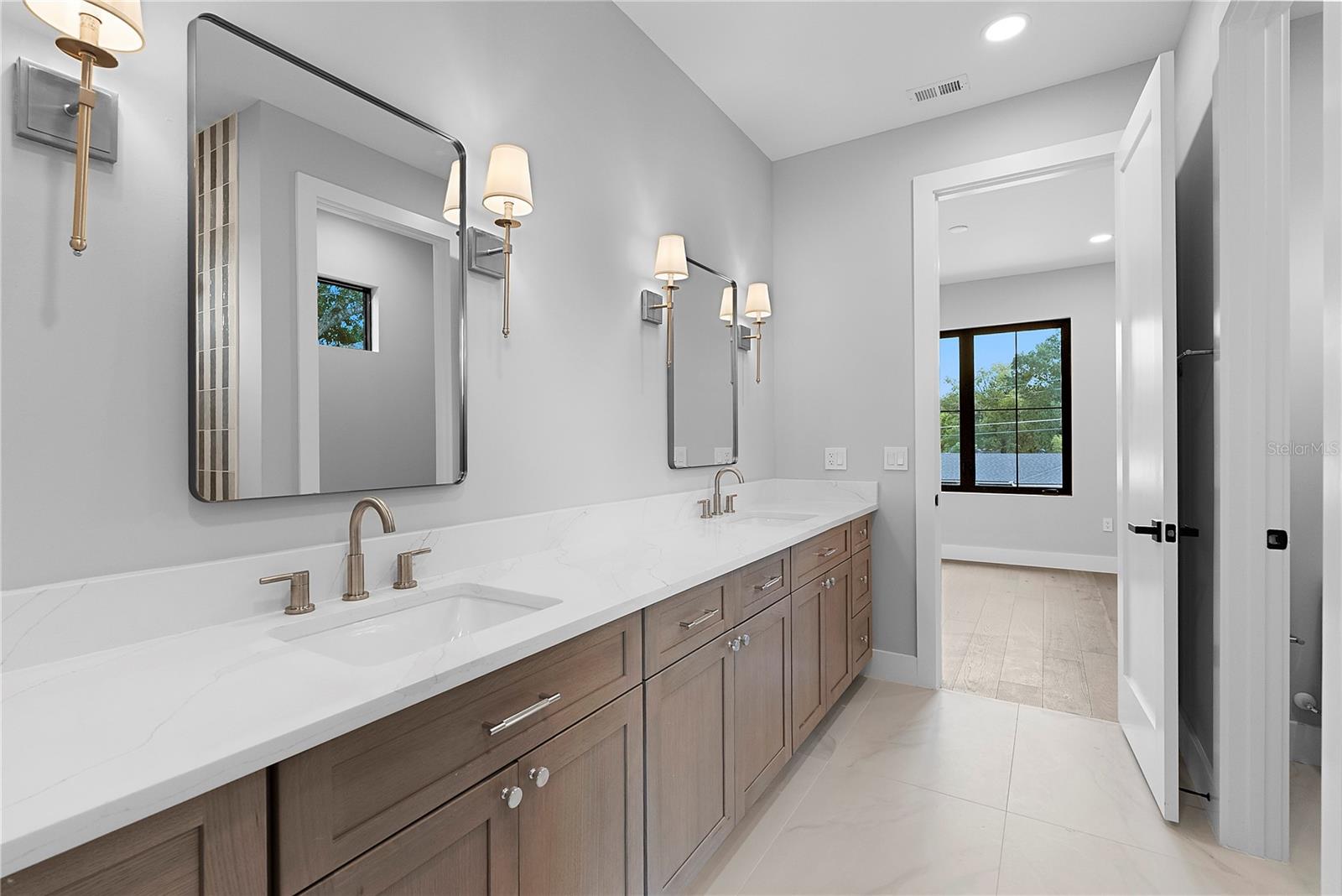 1000 N FOREST AVE, ORLANDO, FL, 32803
