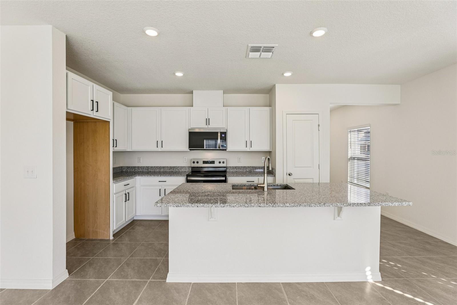 387 SEQUOIA DR, LAKE WALES, FL, 33859