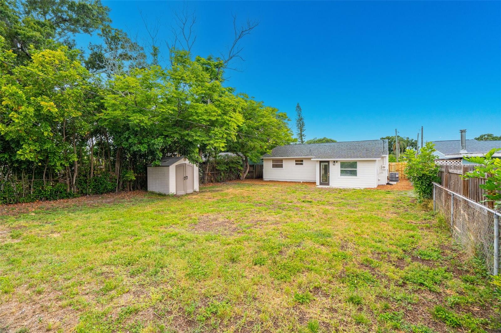 2926 40TH AVE N, ST PETERSBURG, FL, 33714
