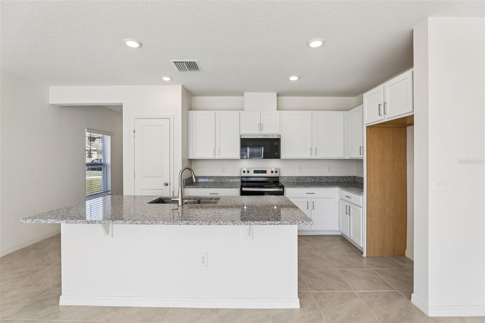379 SEQUOIA DR, LAKE WALES, FL, 33859