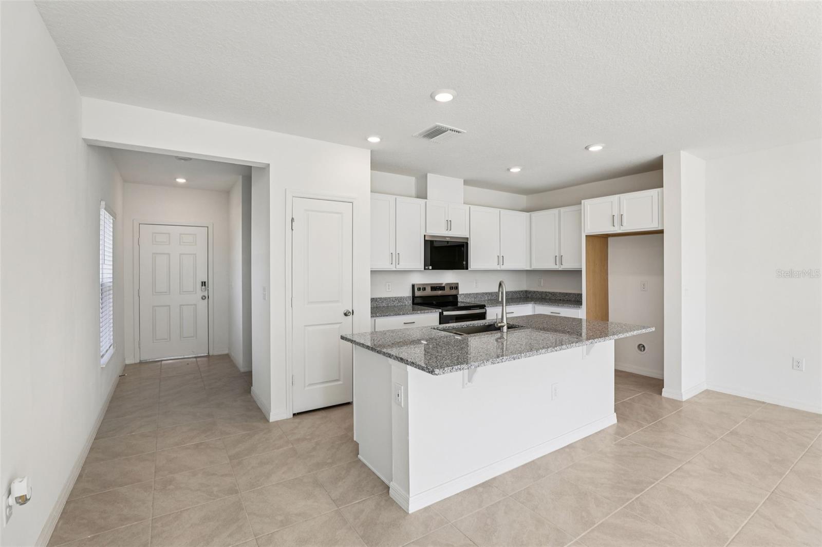 379 SEQUOIA DR, LAKE WALES, FL, 33859