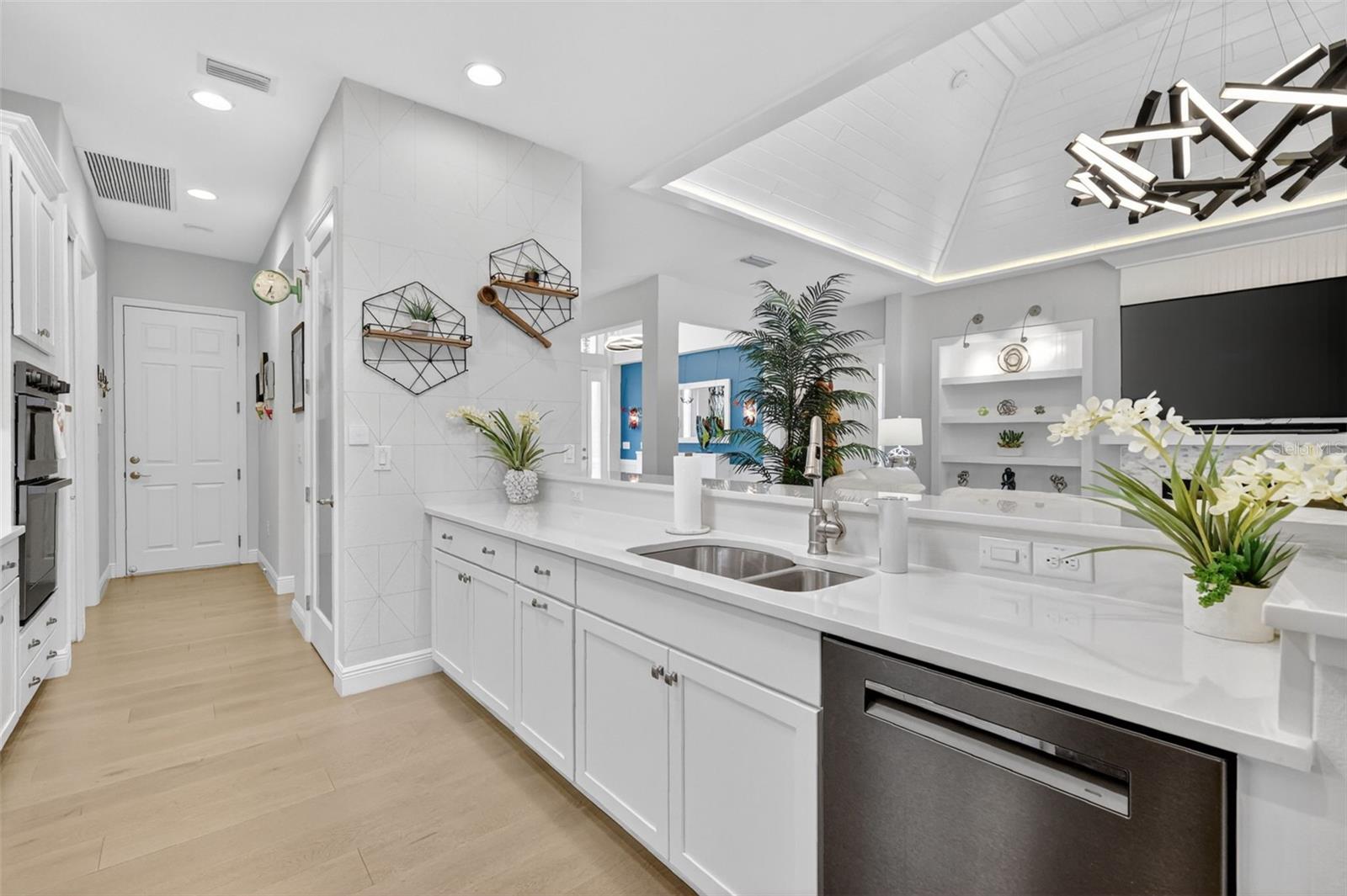 2493 PAWTUCKET PASS, MOUNT DORA, FL, 32757